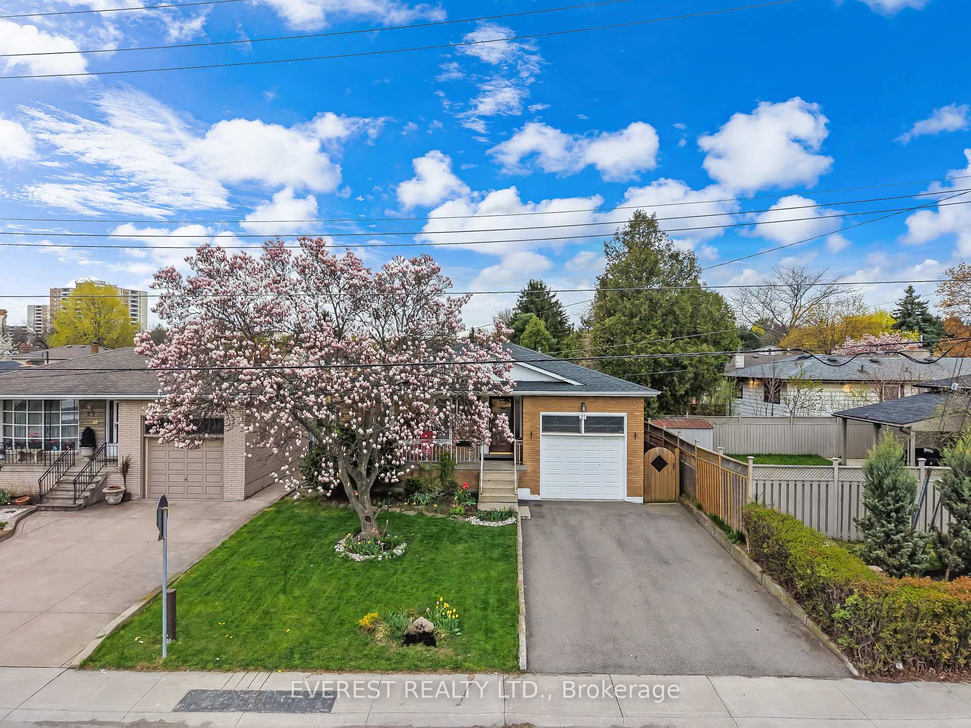Photo 4 of 27 Lavina Crescent, Hamilton, Mountview — HOMEH