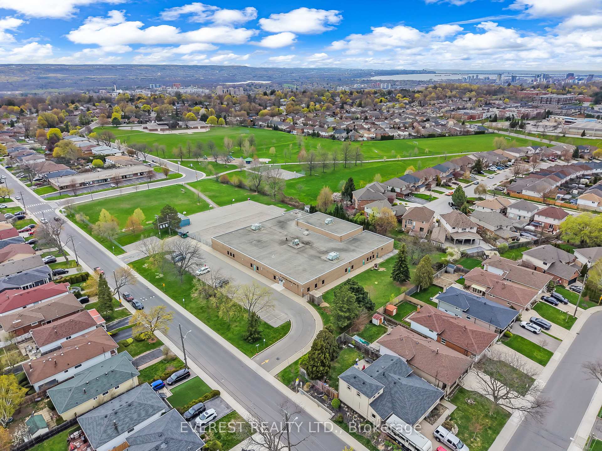 Photo 5 of 27 Lavina Crescent, Hamilton, Mountview — HOMEH