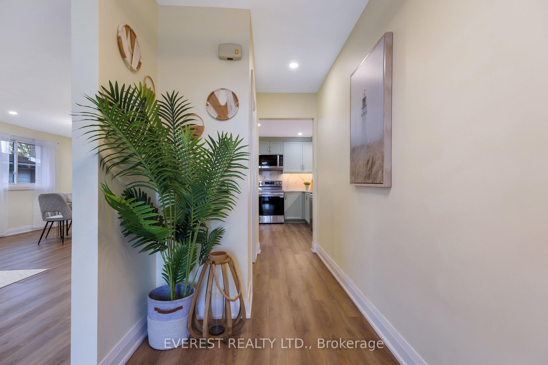 Photo 10 of 27 Lavina Crescent, Hamilton, Mountview — HOMEH