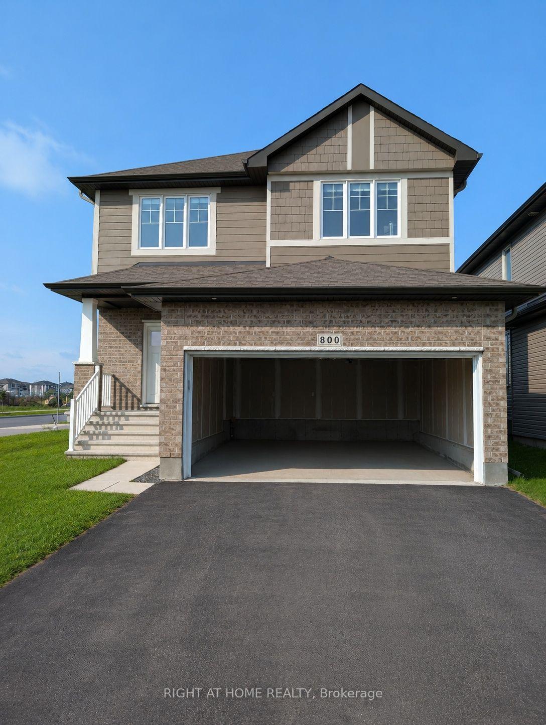 Photo 2 of 800 Paseana Place, Ottawa, Kanata - Emerald Meadows/Trailwest — HOMEH