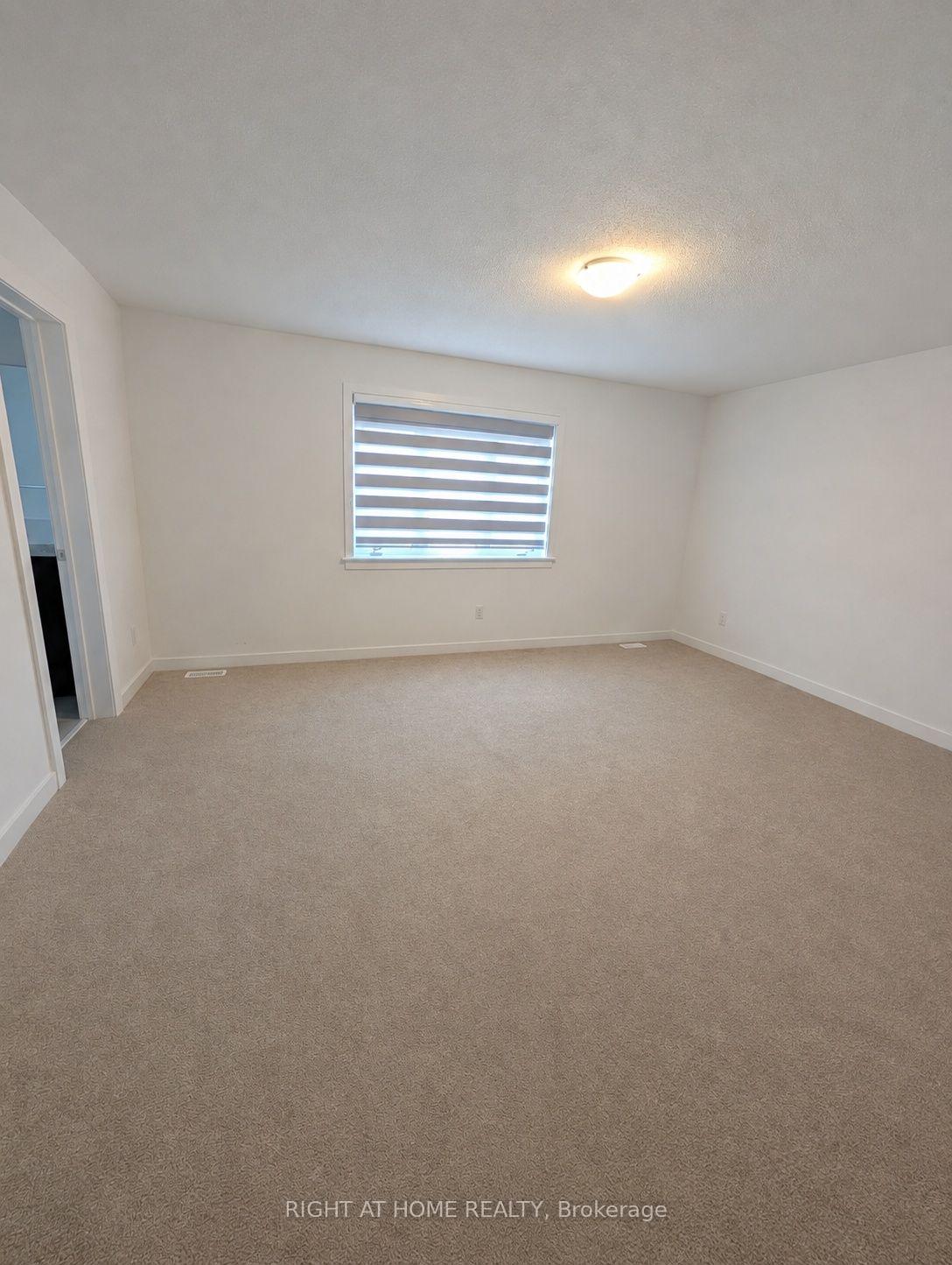 Photo 17 of 800 Paseana Place, Ottawa, Kanata - Emerald Meadows/Trailwest — HOMEH