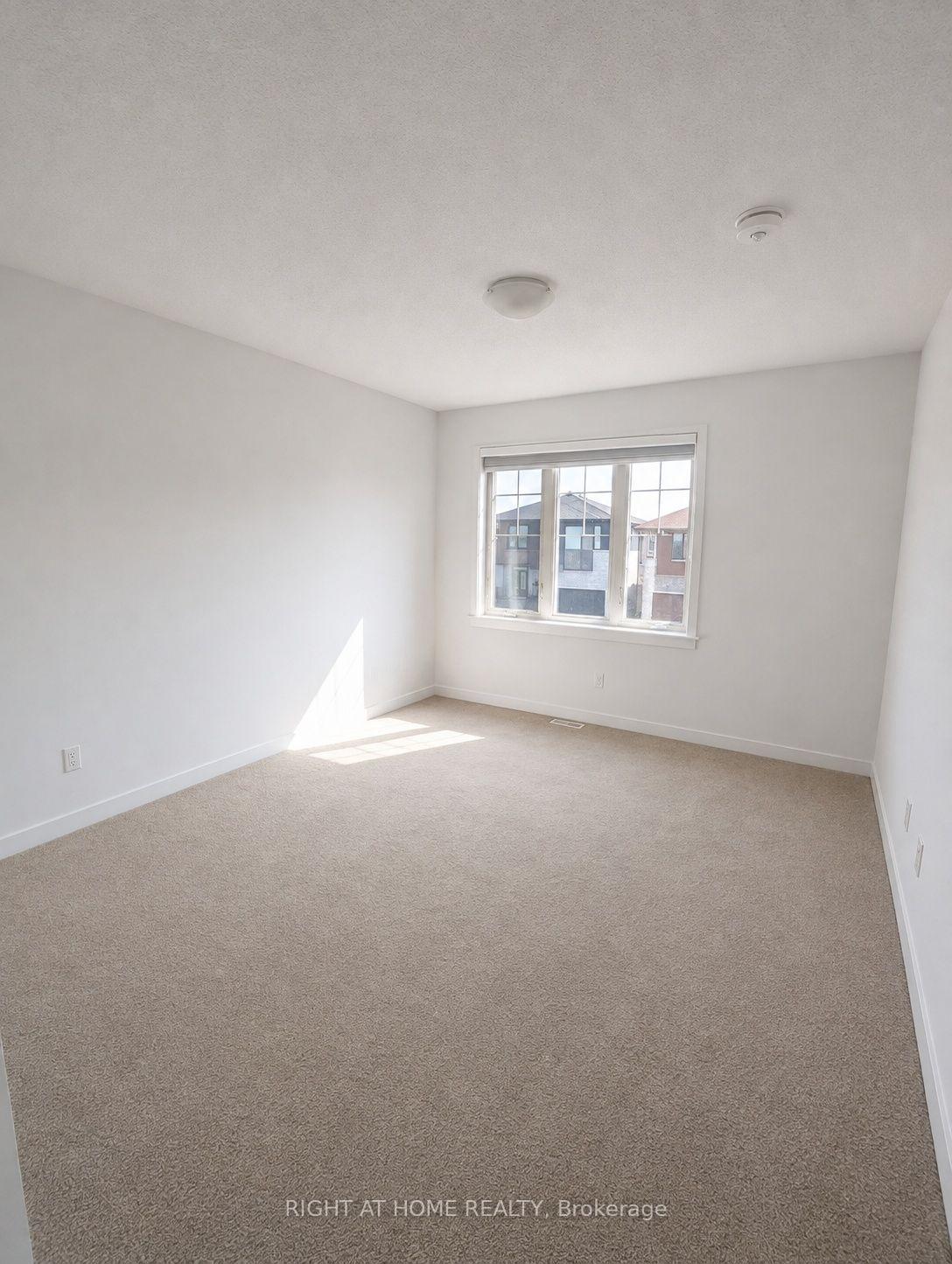 Photo 18 of 800 Paseana Place, Ottawa, Kanata - Emerald Meadows/Trailwest — HOMEH