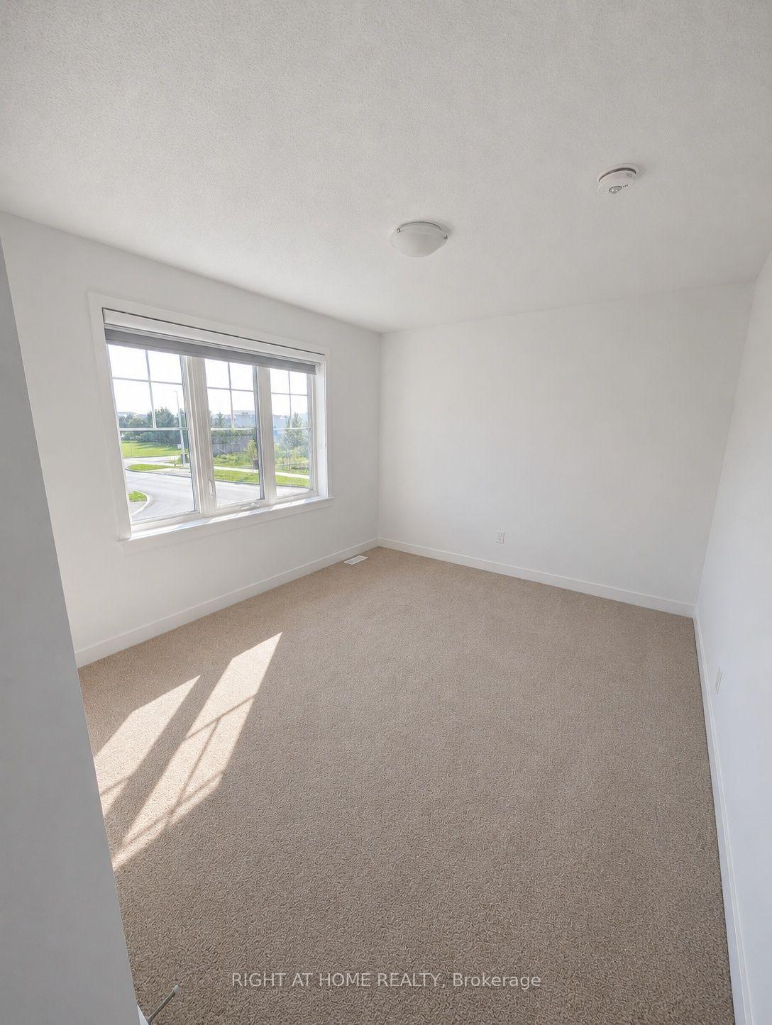 Photo 19 of 800 Paseana Place, Ottawa, Kanata - Emerald Meadows/Trailwest — HOMEH