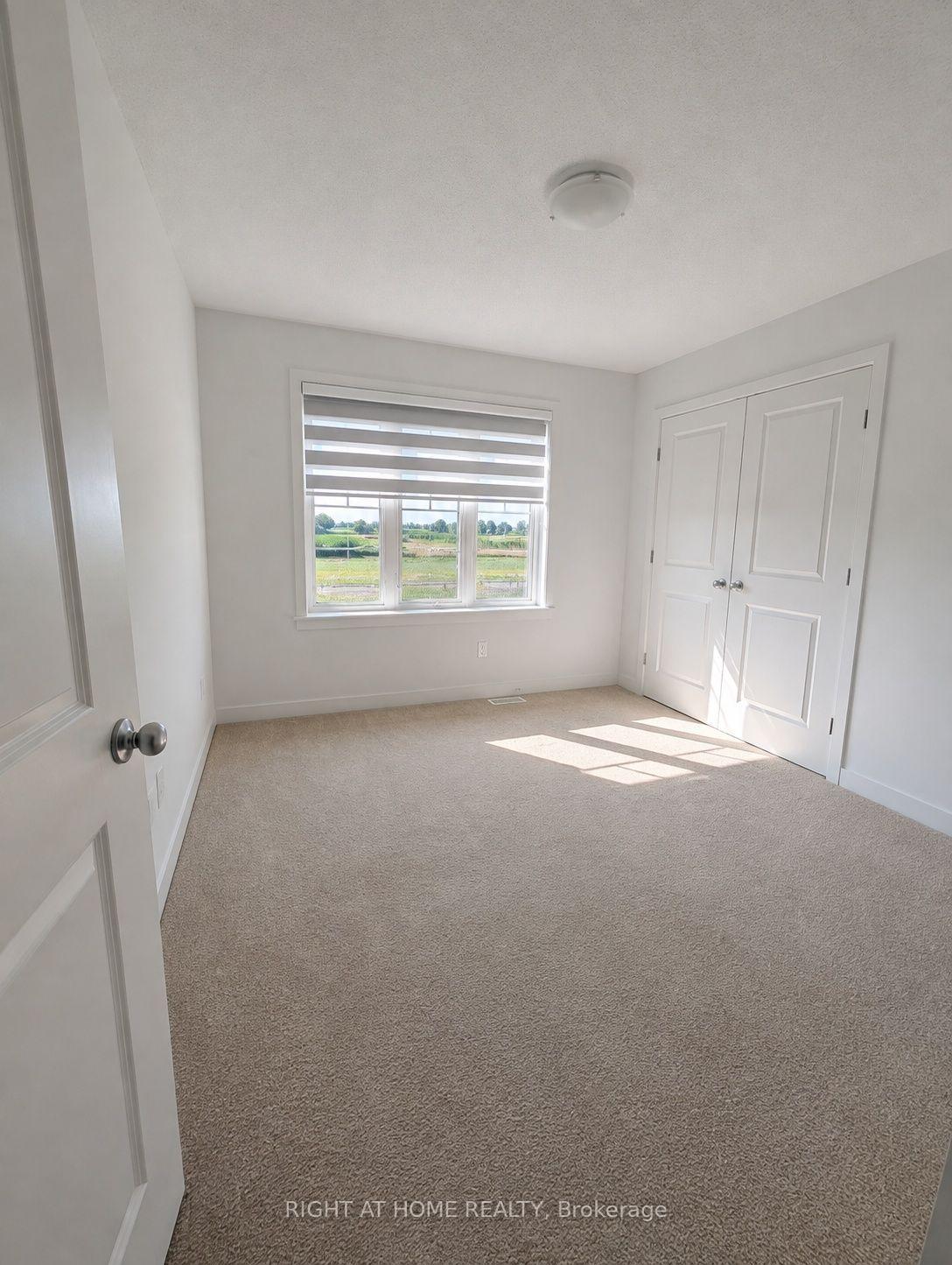 Photo 20 of 800 Paseana Place, Ottawa, Kanata - Emerald Meadows/Trailwest — HOMEH
