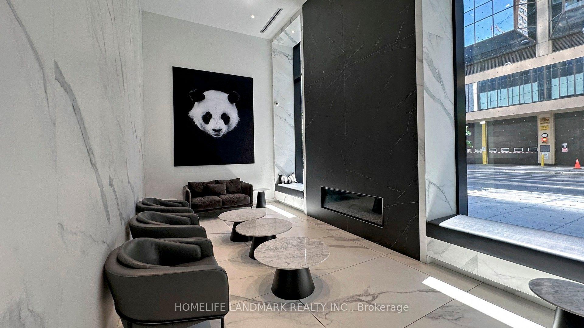 Photo 3 of Unit 1421, 20 Edward Street, Toronto, Bay Street Corridor — HOMEH