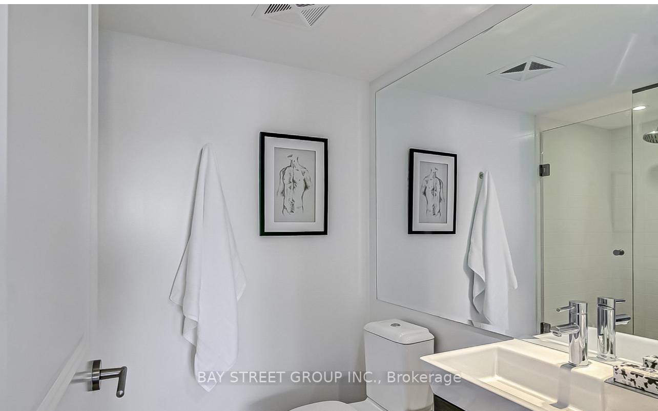 Photo 5 of Unit 3907, 386 Yonge Street, Toronto, Bay Street Corridor — HOMEH