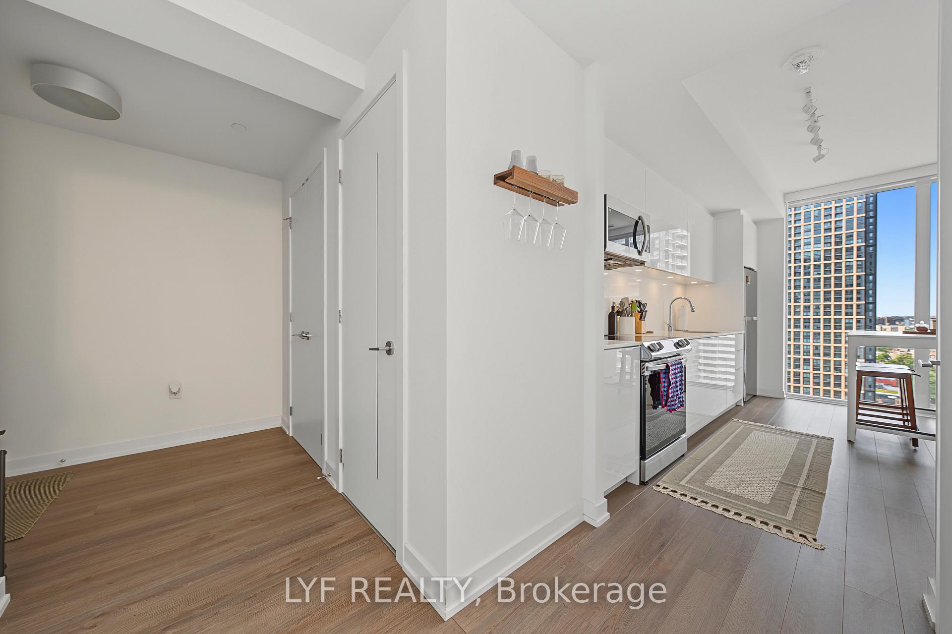 Photo 13 of Unit 2403, 357 King Street W, Toronto, Waterfront Communities — HOMEH
