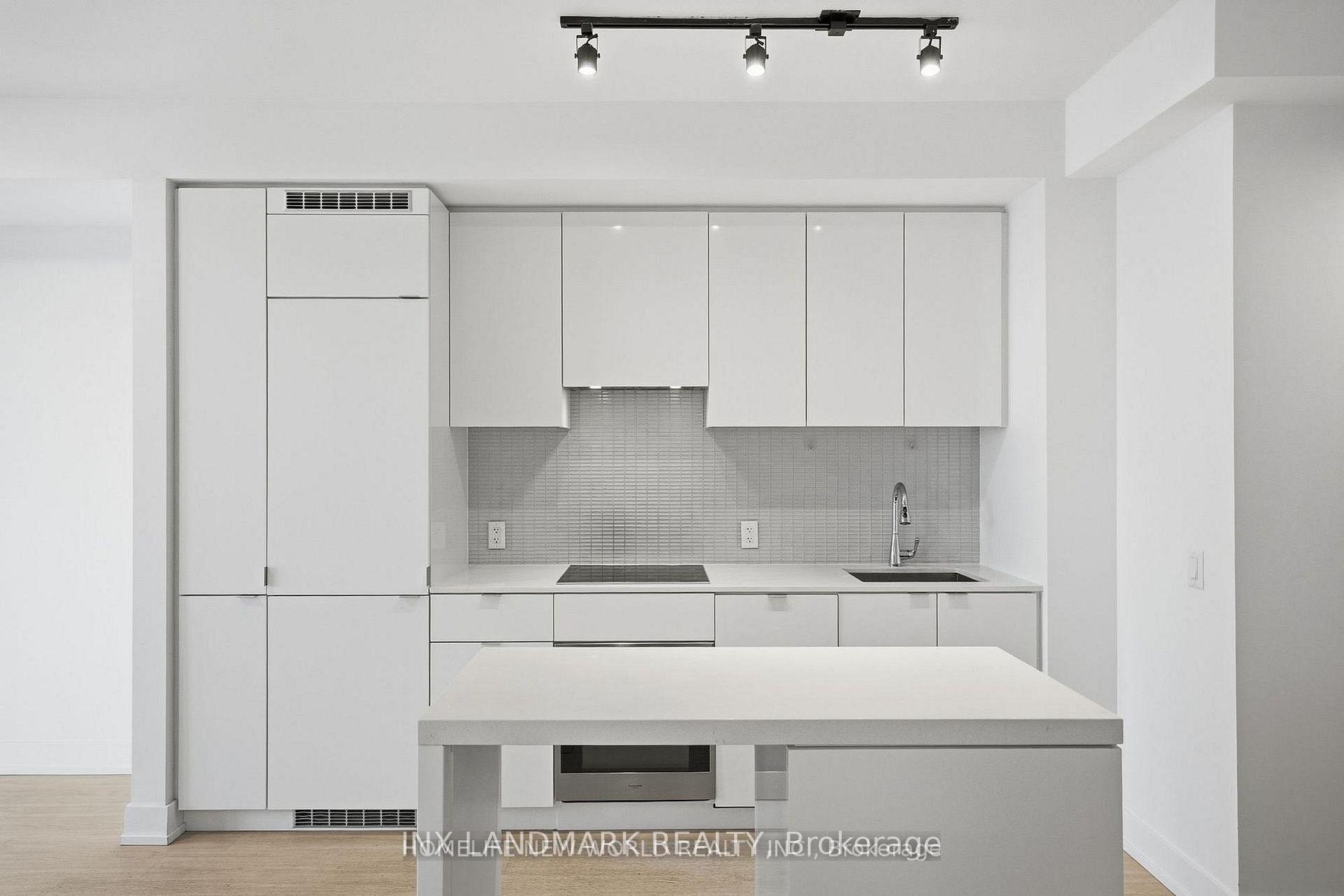 Photo 5 of Unit 2106, 7 grenville Street, Toronto, Bay Street Corridor — HOMEH