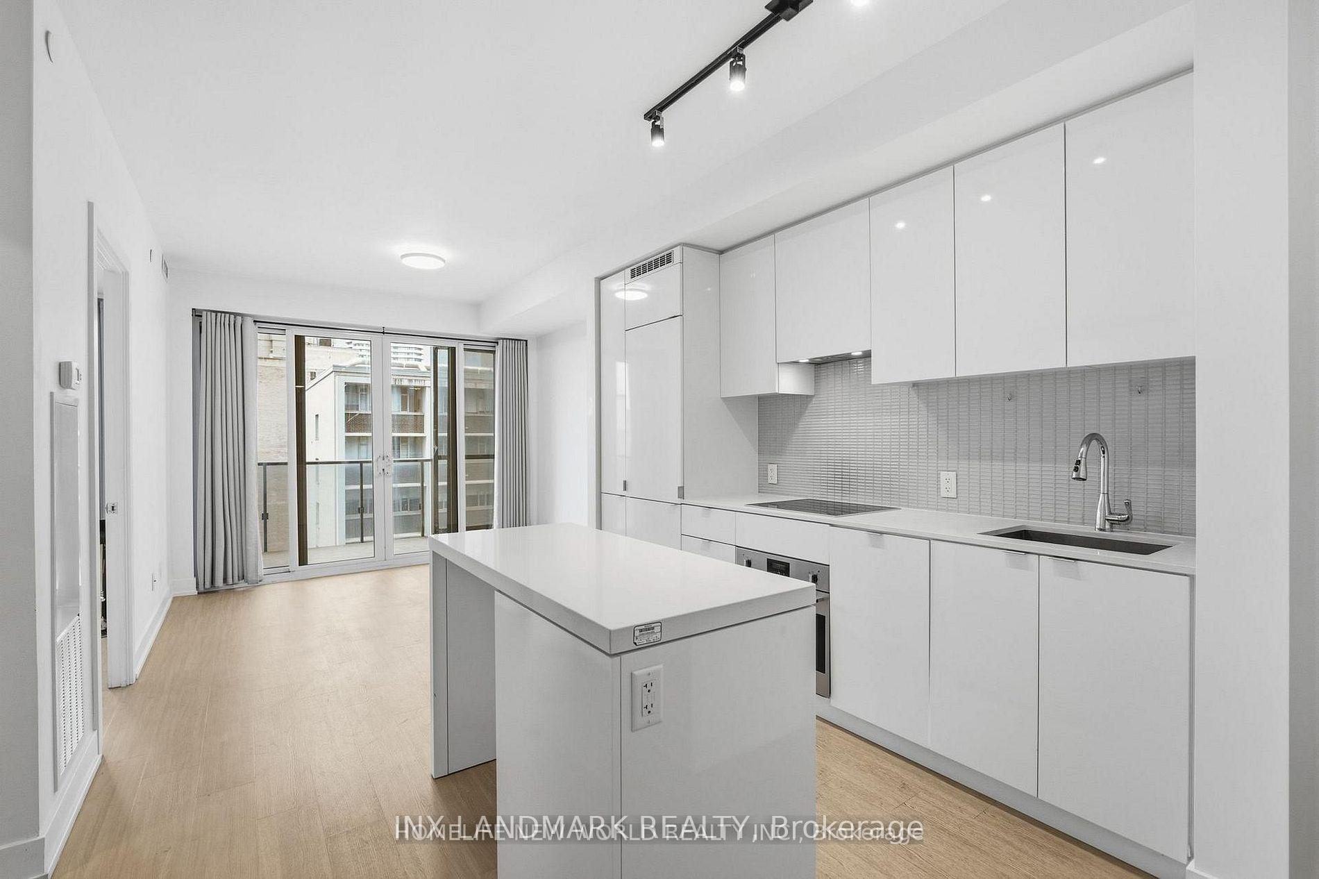 Photo 7 of Unit 2106, 7 grenville Street, Toronto, Bay Street Corridor — HOMEH