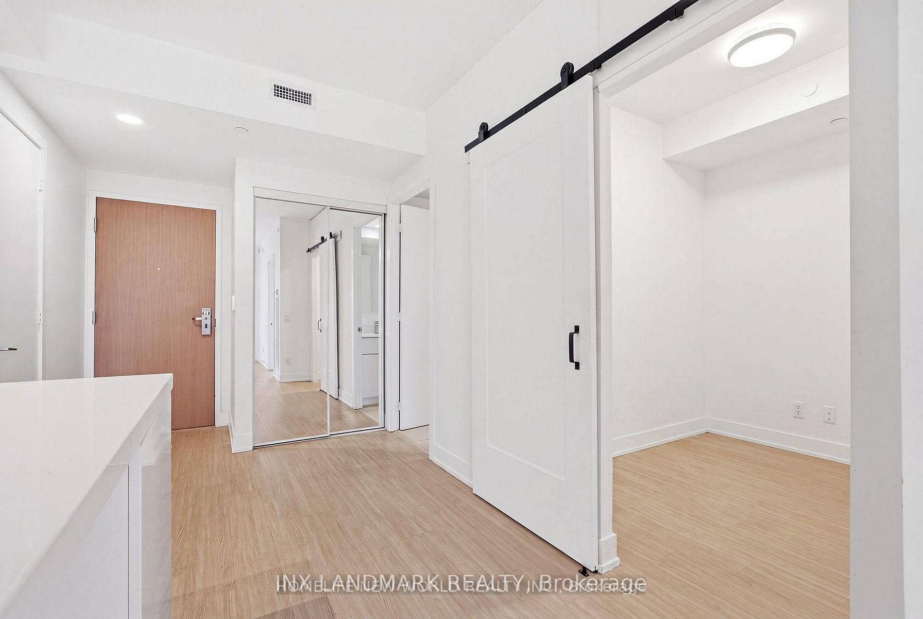 Photo 10 of Unit 2106, 7 grenville Street, Toronto, Bay Street Corridor — HOMEH