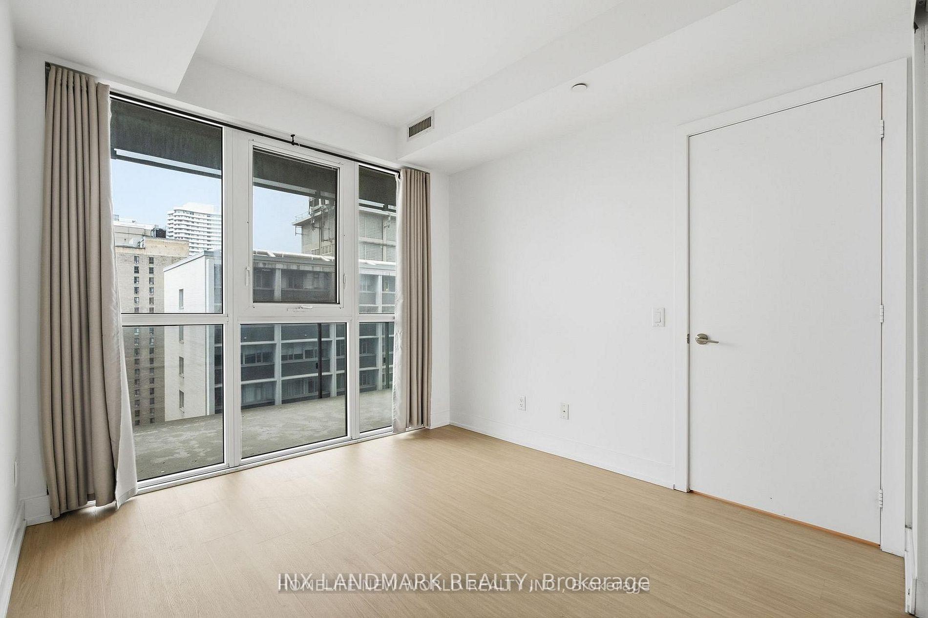 Photo 12 of Unit 2106, 7 grenville Street, Toronto, Bay Street Corridor — HOMEH