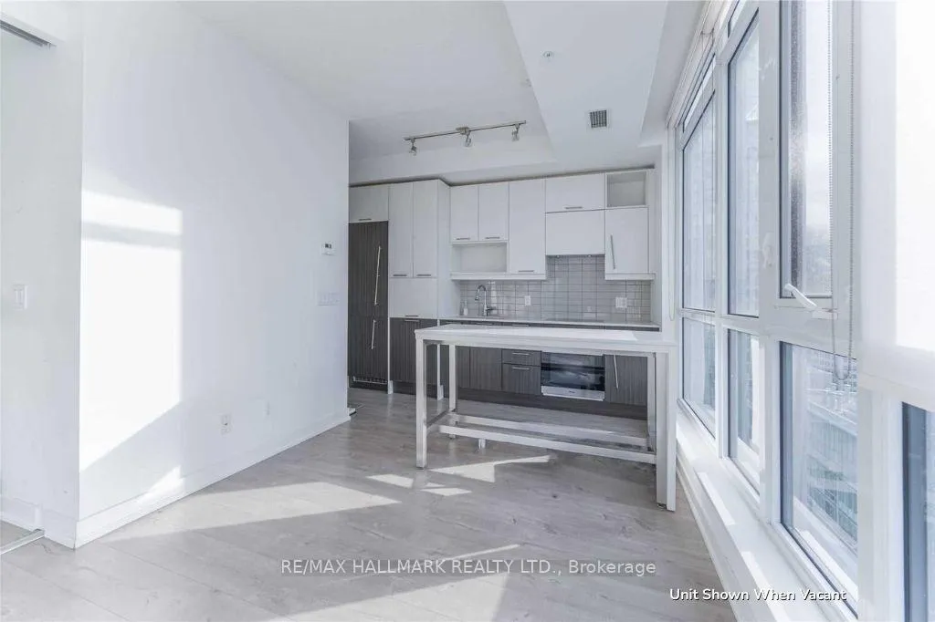Photo 5 of Unit 2107, 30 Nelson Street, Toronto, Waterfront Communities — HOMEH