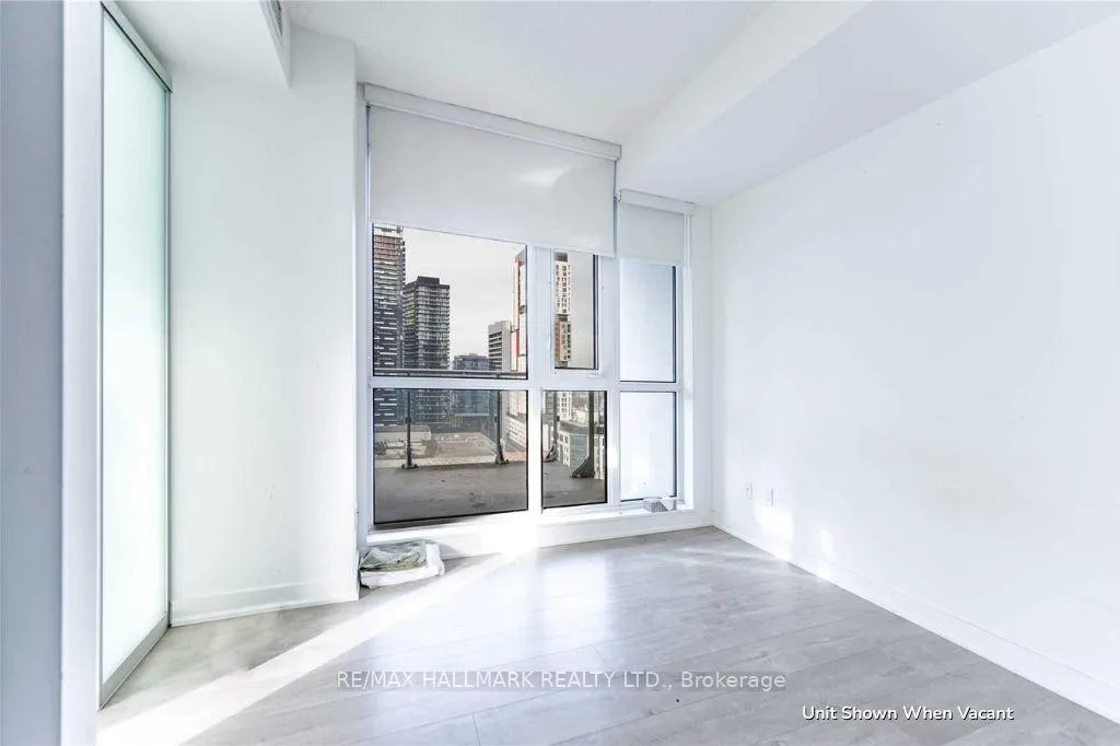 Photo 8 of Unit 2107, 30 Nelson Street, Toronto, Waterfront Communities — HOMEH