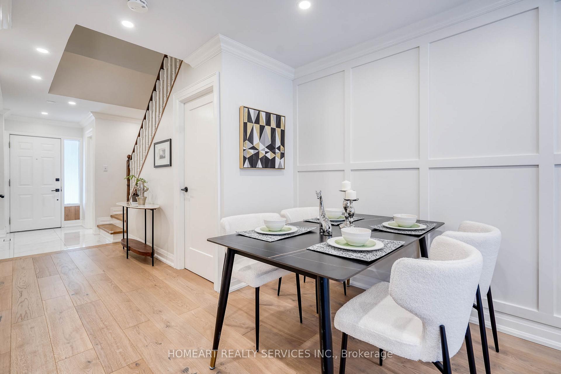 Photo 12 of 2 Camelot Way, Markham, Markham Village — HOMEH