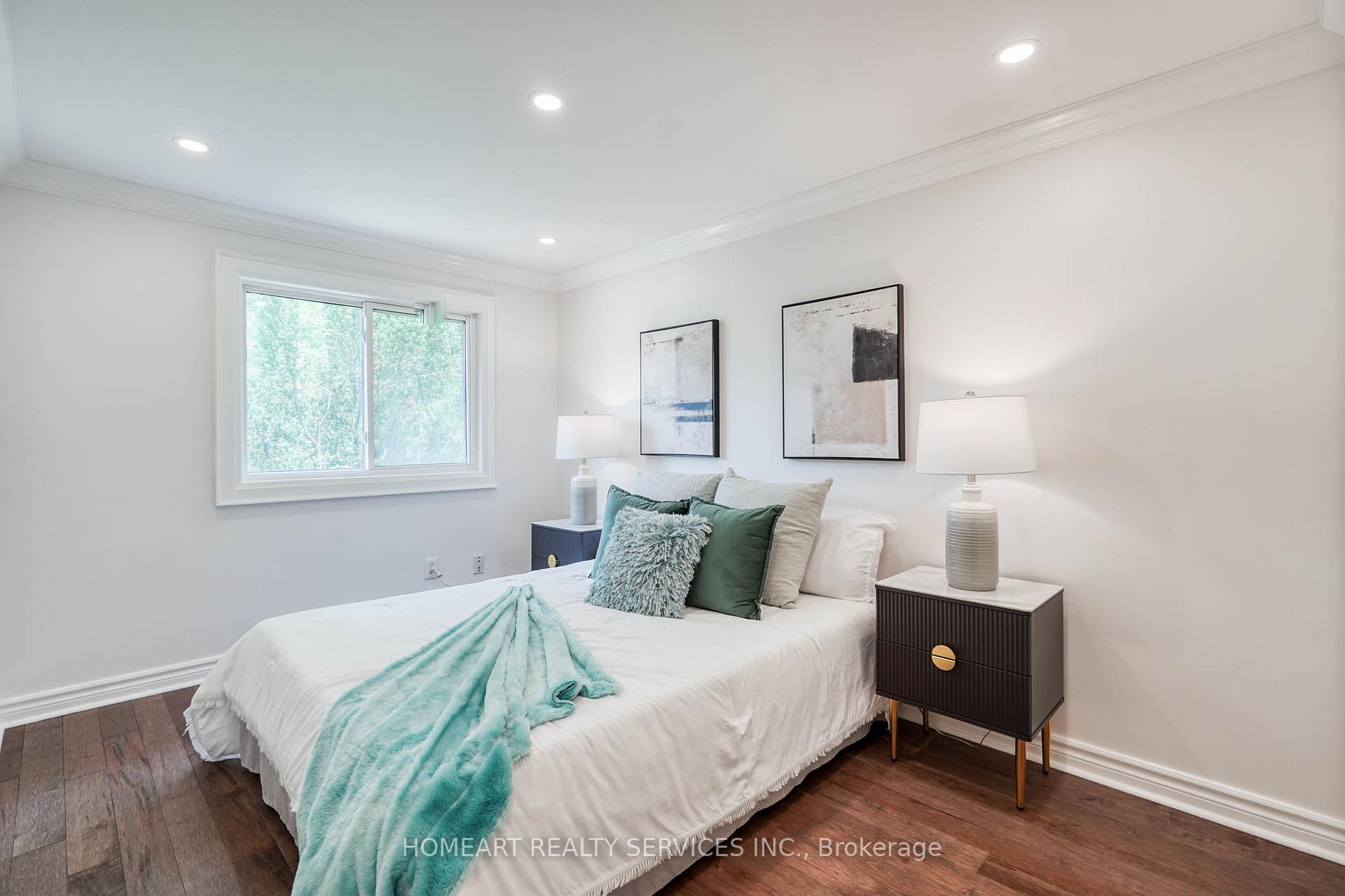 Photo 24 of 2 Camelot Way, Markham, Markham Village — HOMEH