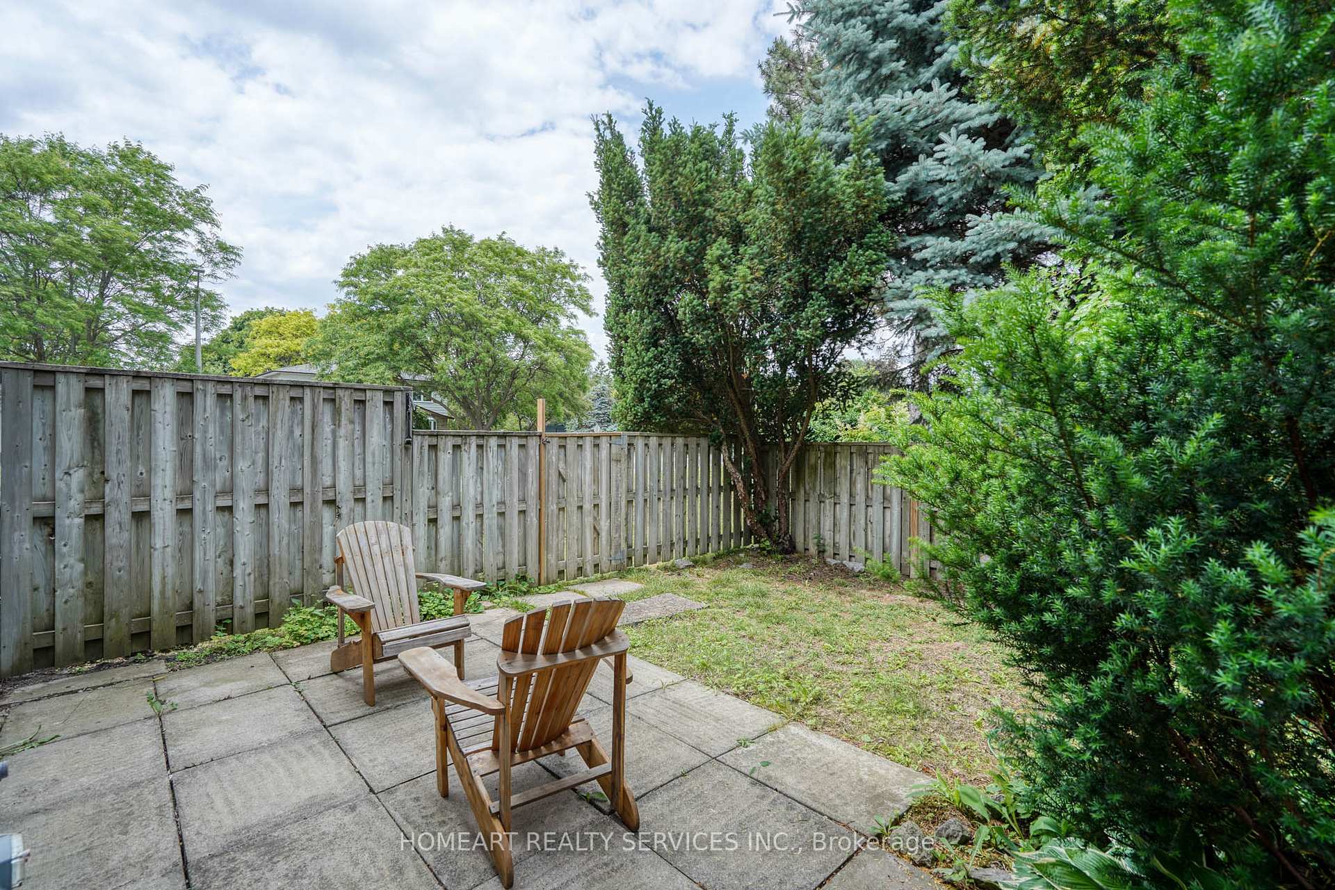 Photo 33 of 2 Camelot Way, Markham, Markham Village — HOMEH