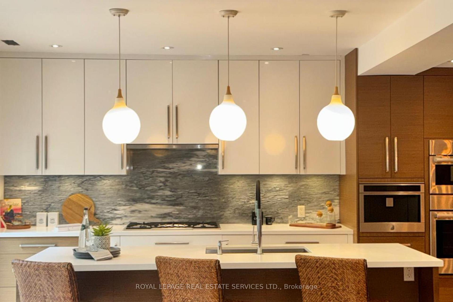 Photo 1 of 52 Glenaden Avenue E, Etobicoke, Stonegate-Queensway — HOMEH