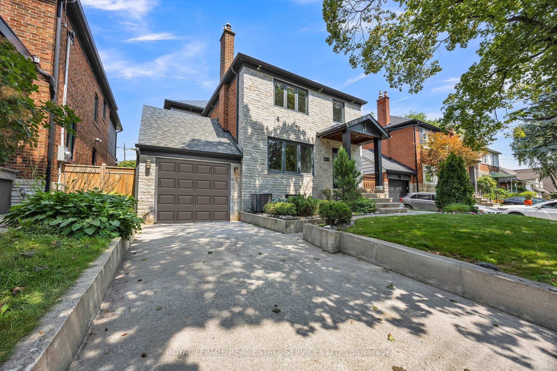 Photo 5 of 52 Glenaden Avenue E, Etobicoke, Stonegate-Queensway — HOMEH