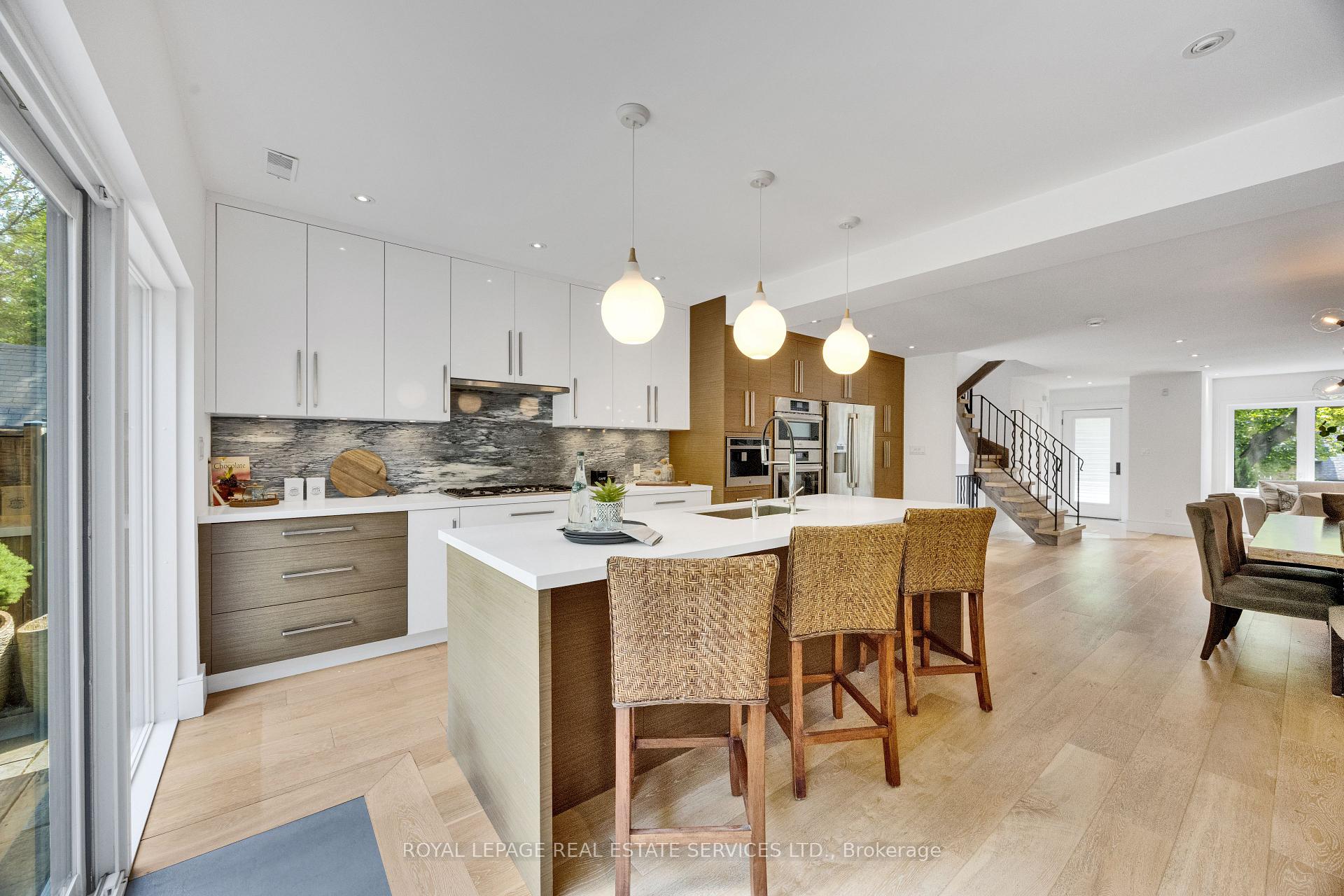 Photo 14 of 52 Glenaden Avenue E, Etobicoke, Stonegate-Queensway — HOMEH