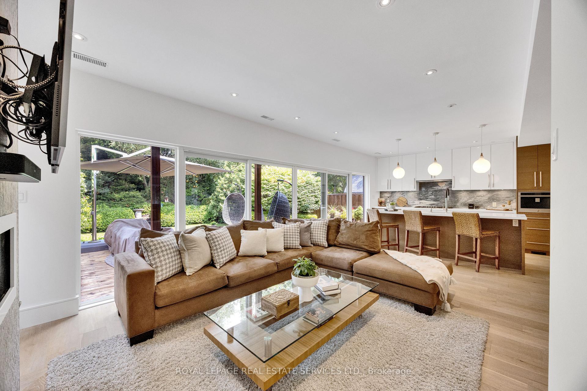 Photo 17 of 52 Glenaden Avenue E, Etobicoke, Stonegate-Queensway — HOMEH