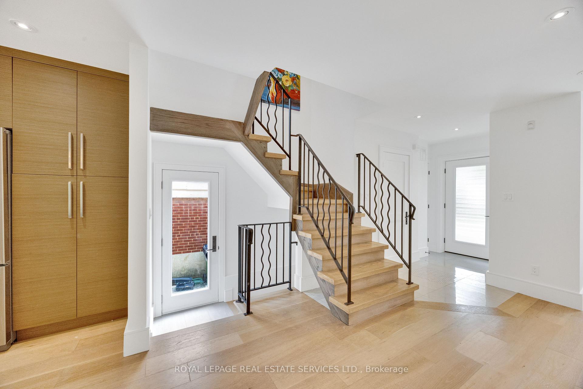 Photo 19 of 52 Glenaden Avenue E, Etobicoke, Stonegate-Queensway — HOMEH
