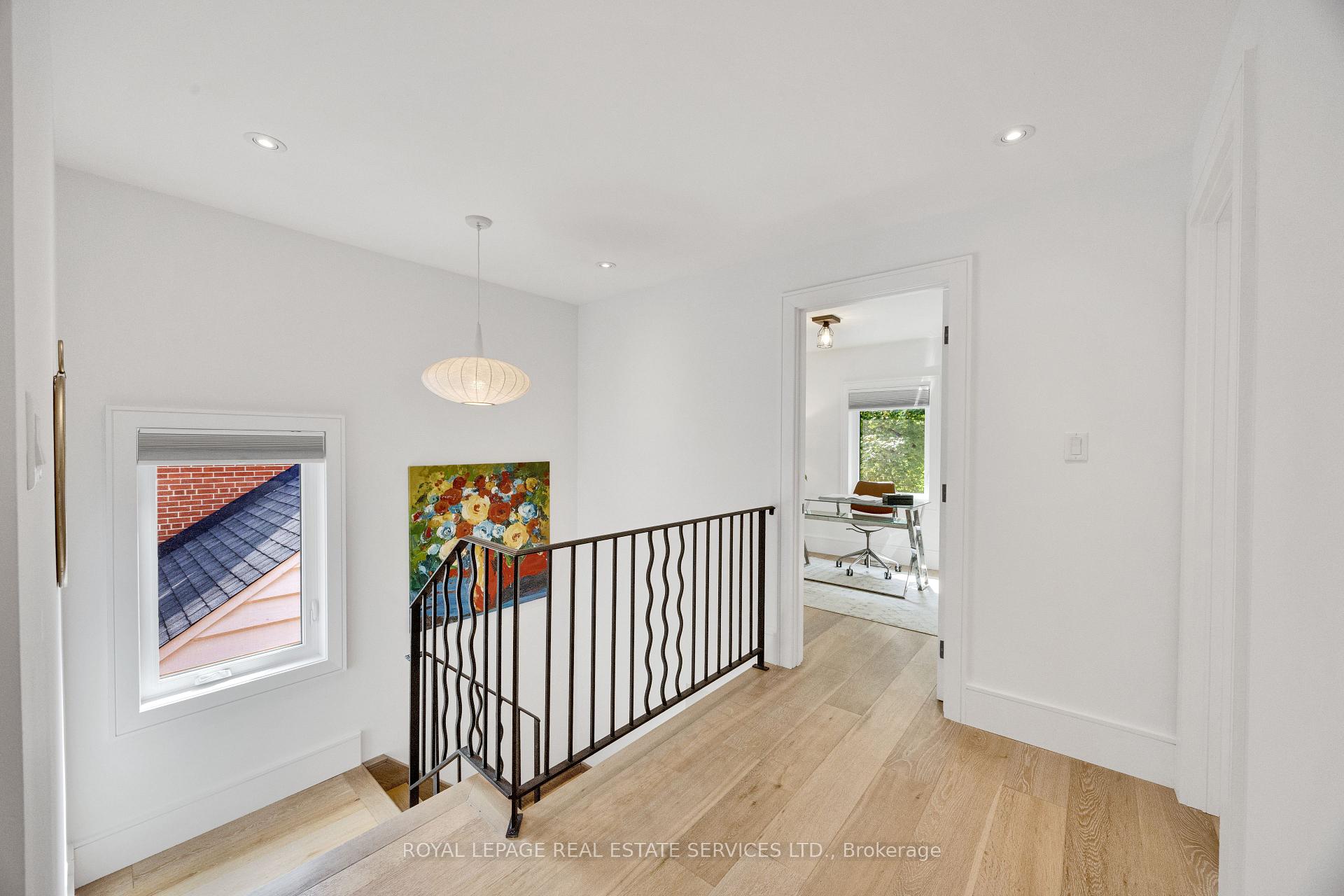Photo 20 of 52 Glenaden Avenue E, Etobicoke, Stonegate-Queensway — HOMEH