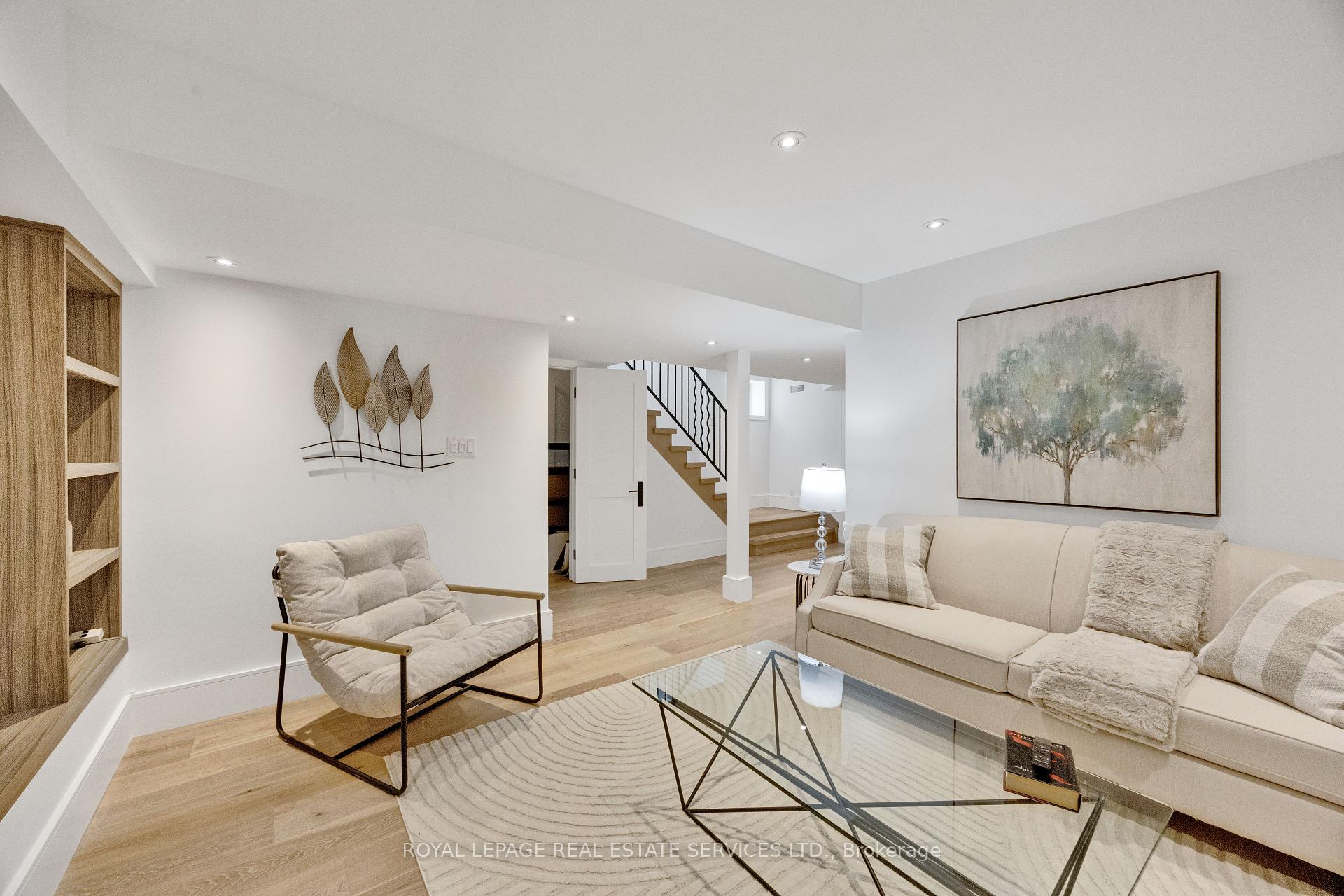 Photo 35 of 52 Glenaden Avenue E, Etobicoke, Stonegate-Queensway — HOMEH