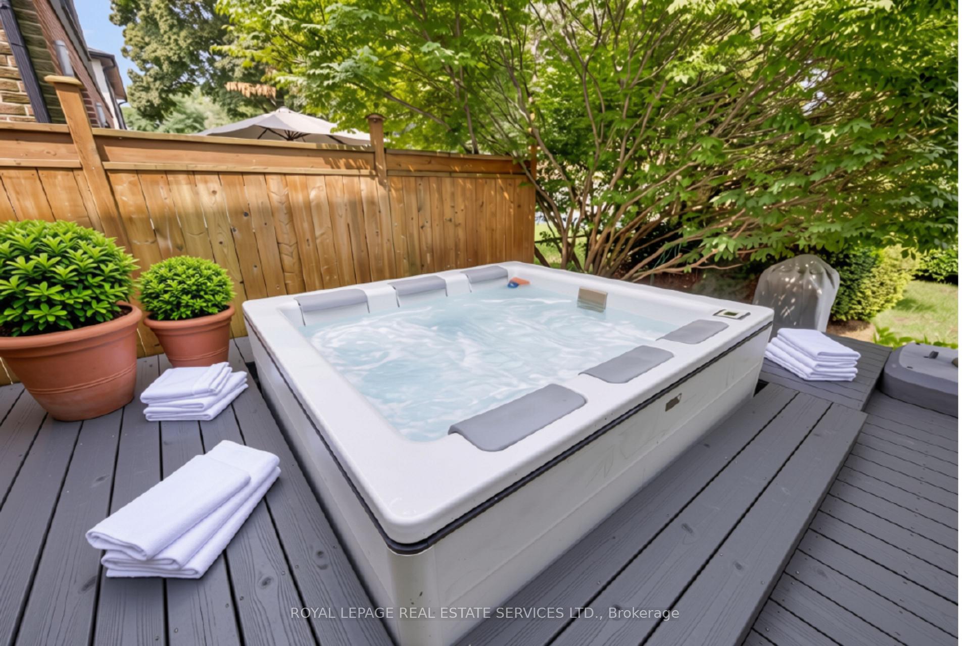 Photo 41 of 52 Glenaden Avenue E, Etobicoke, Stonegate-Queensway — HOMEH