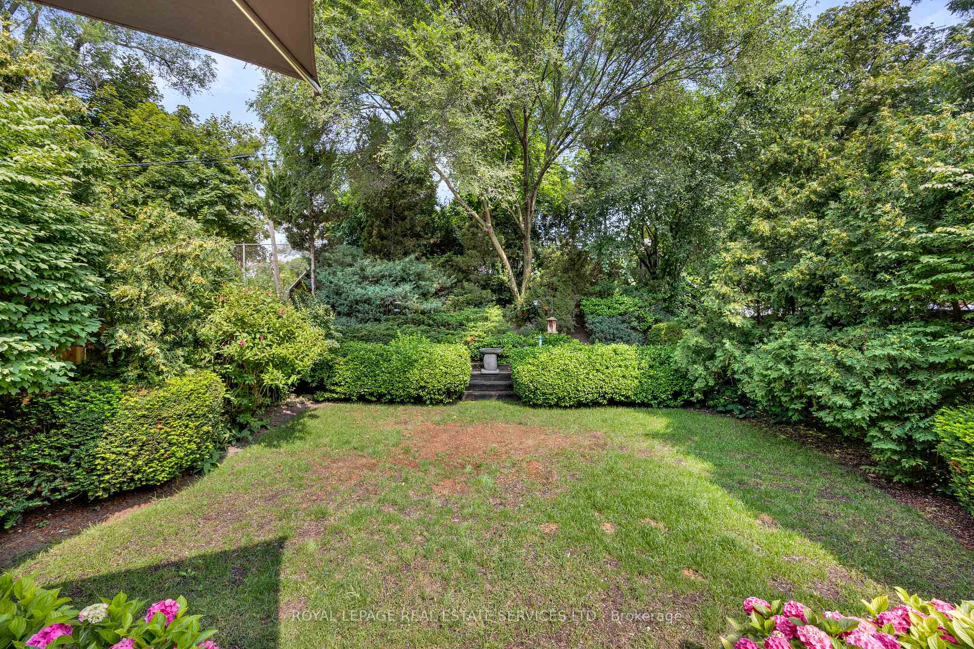 Photo 45 of 52 Glenaden Avenue E, Etobicoke, Stonegate-Queensway — HOMEH
