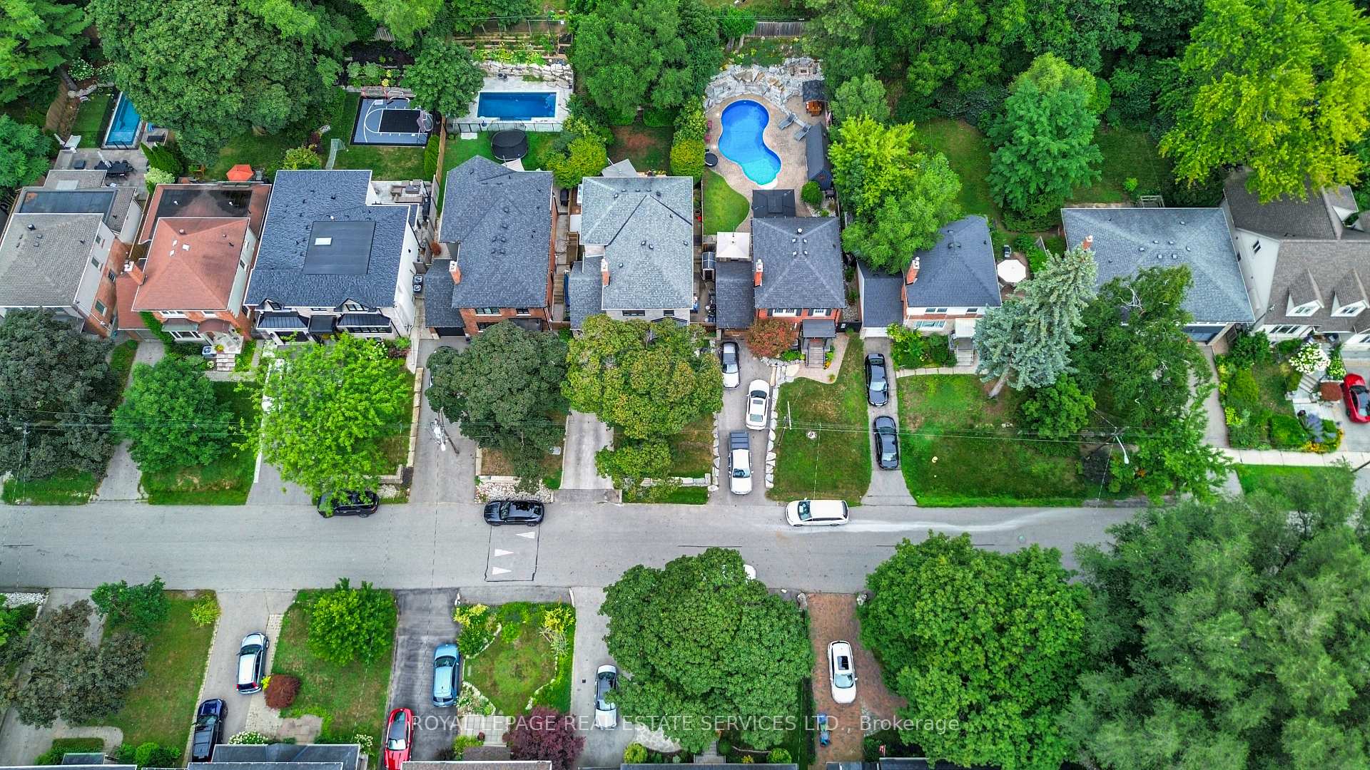 Photo 47 of 52 Glenaden Avenue E, Etobicoke, Stonegate-Queensway — HOMEH