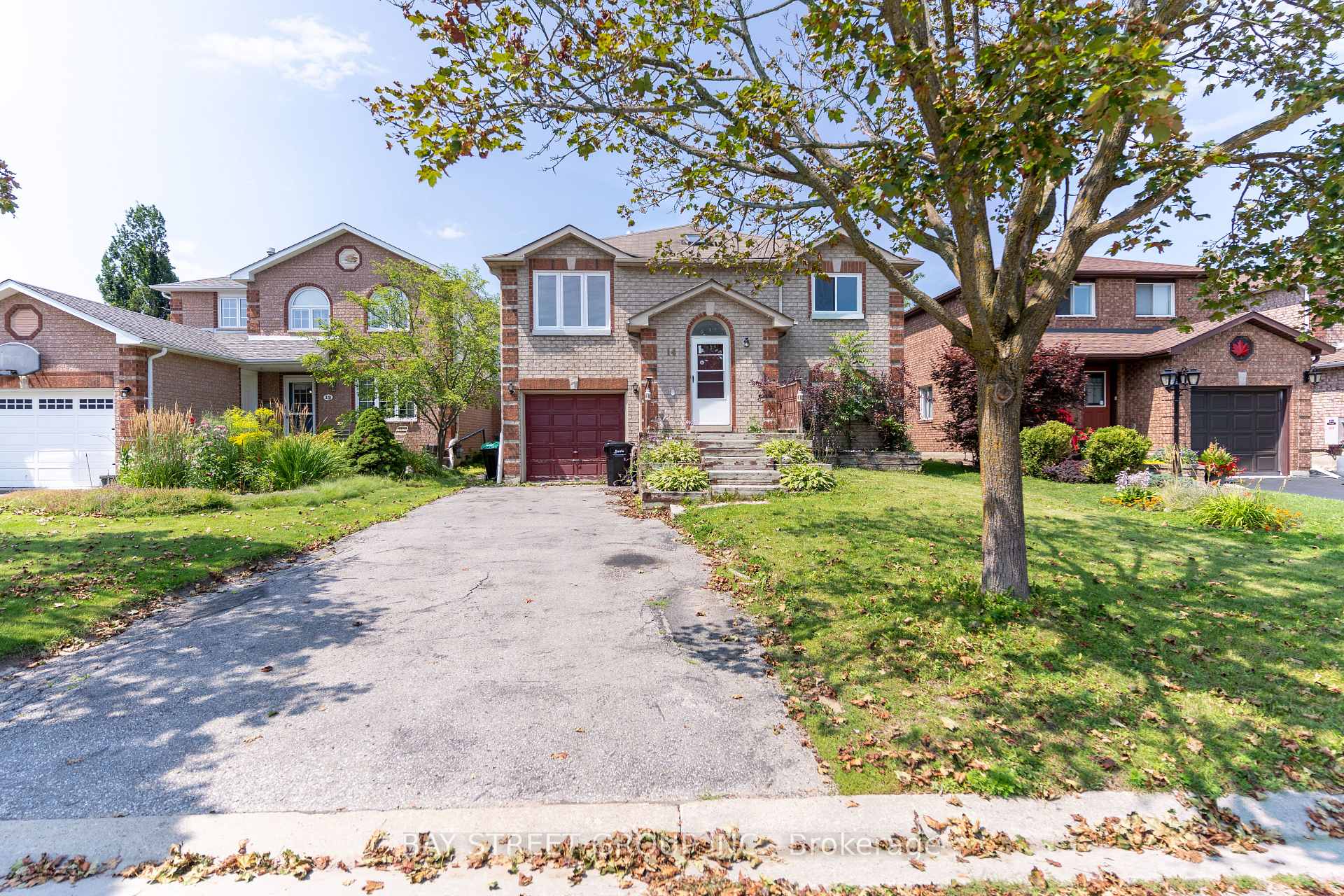 Photo 1 of 14 Orok Lane, Barrie, Grove East — HOMEH