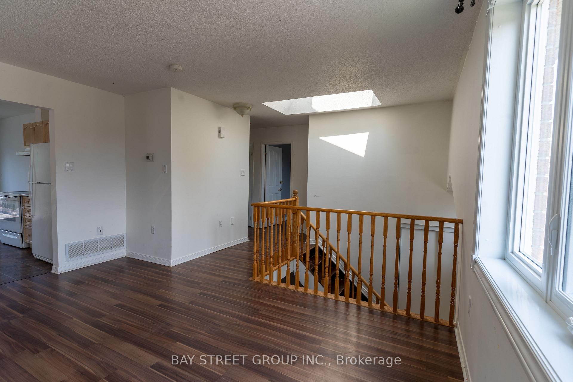 Photo 7 of 14 Orok Lane, Barrie, Grove East — HOMEH