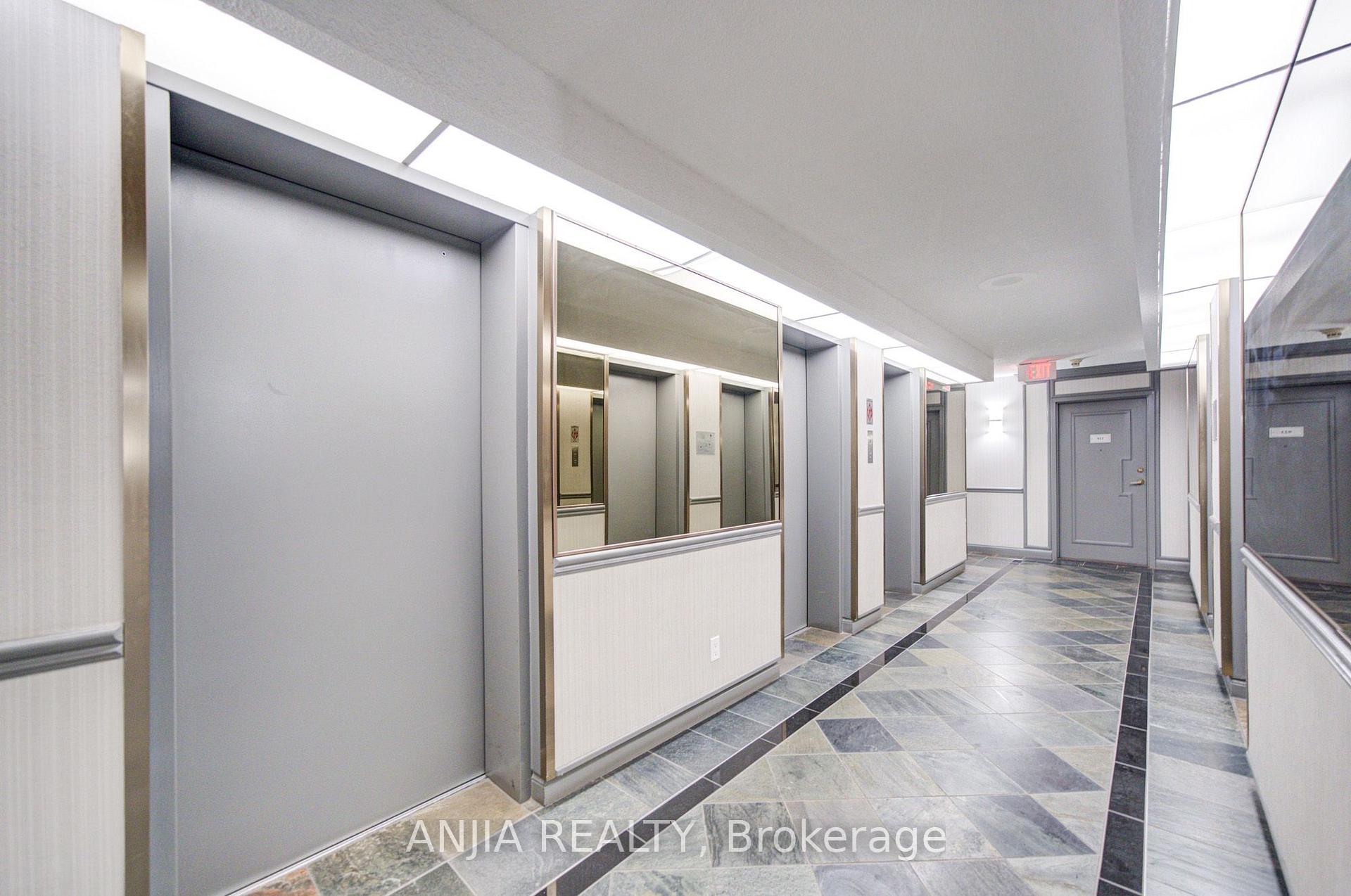 Photo 7 of Unit 912, 633 Bay Street, Toronto, Bay Street Corridor — HOMEH