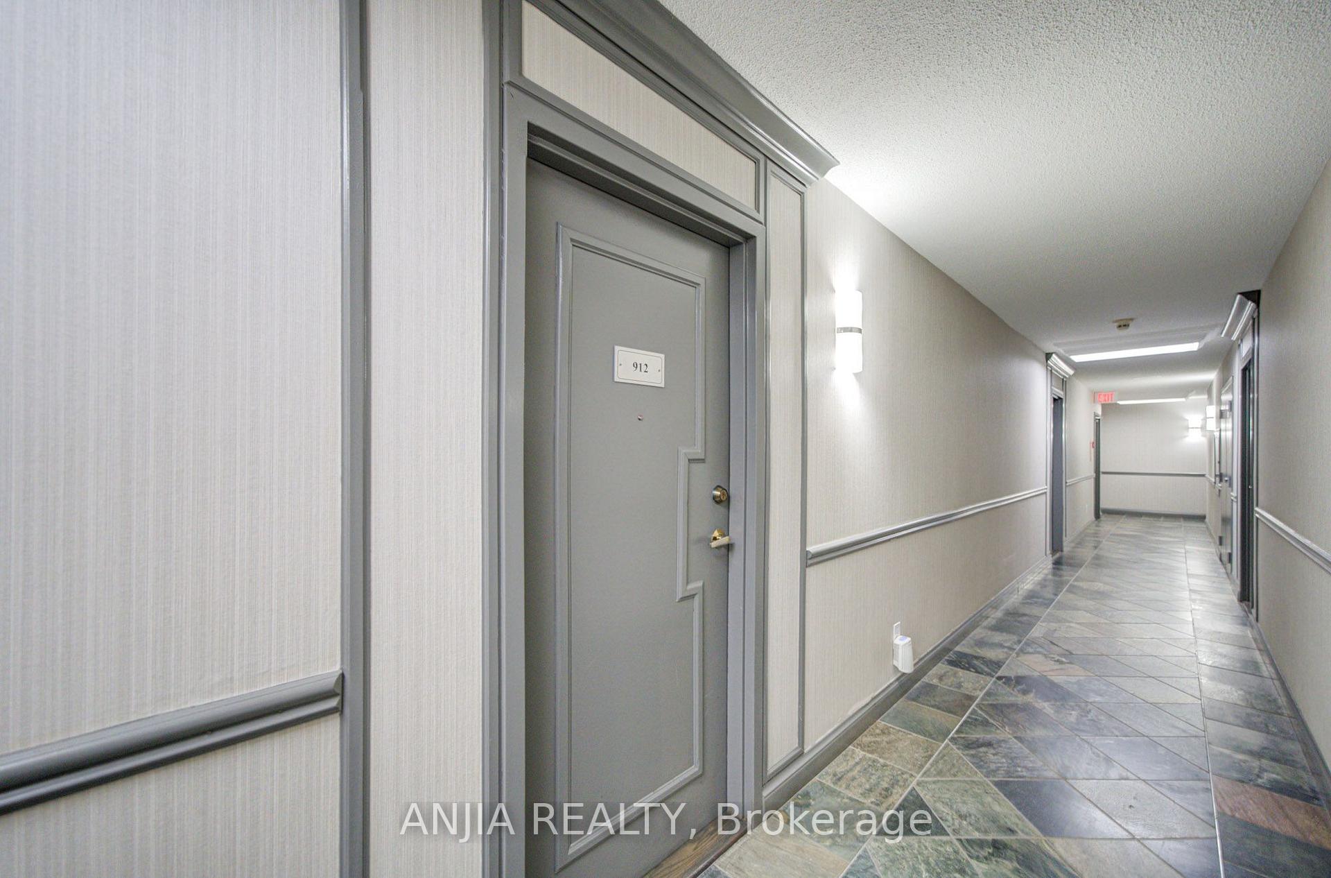Photo 8 of Unit 912, 633 Bay Street, Toronto, Bay Street Corridor — HOMEH