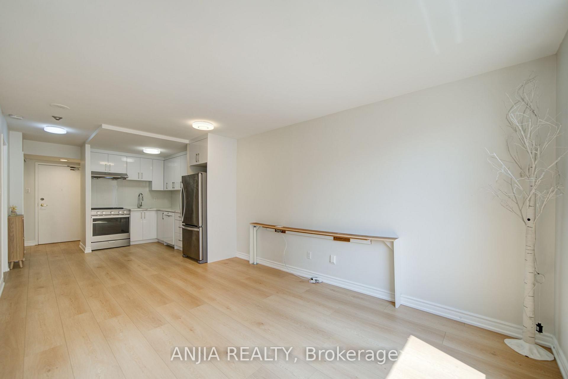 Photo 20 of Unit 912, 633 Bay Street, Toronto, Bay Street Corridor — HOMEH