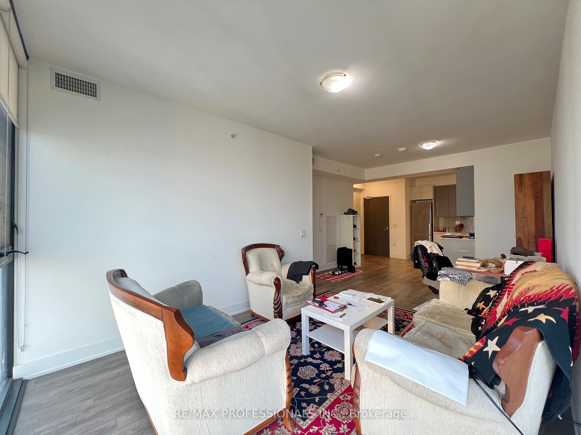 Photo 6 of 2916 Highway 7 Road, Vaughan, Concord — HOMEH