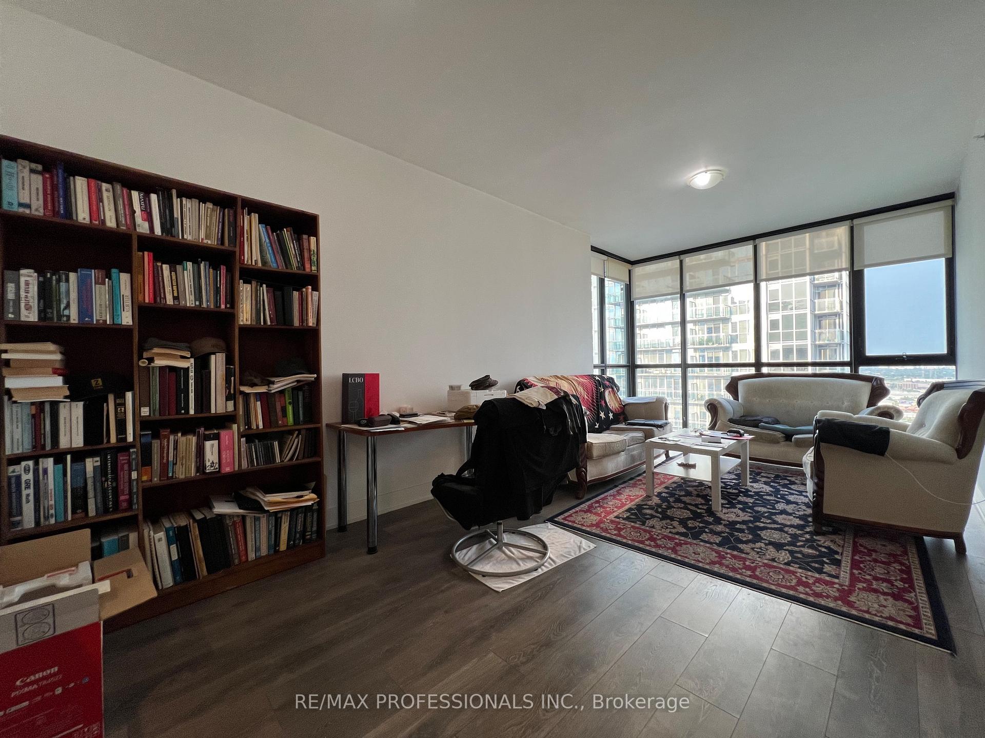 Photo 7 of 2916 Highway 7 Road, Vaughan, Concord — HOMEH