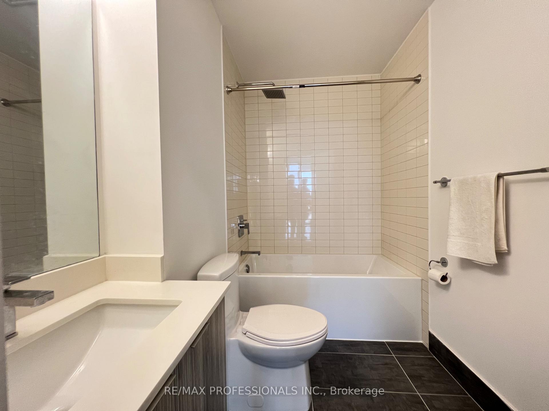 Photo 10 of 2916 Highway 7 Road, Vaughan, Concord — HOMEH