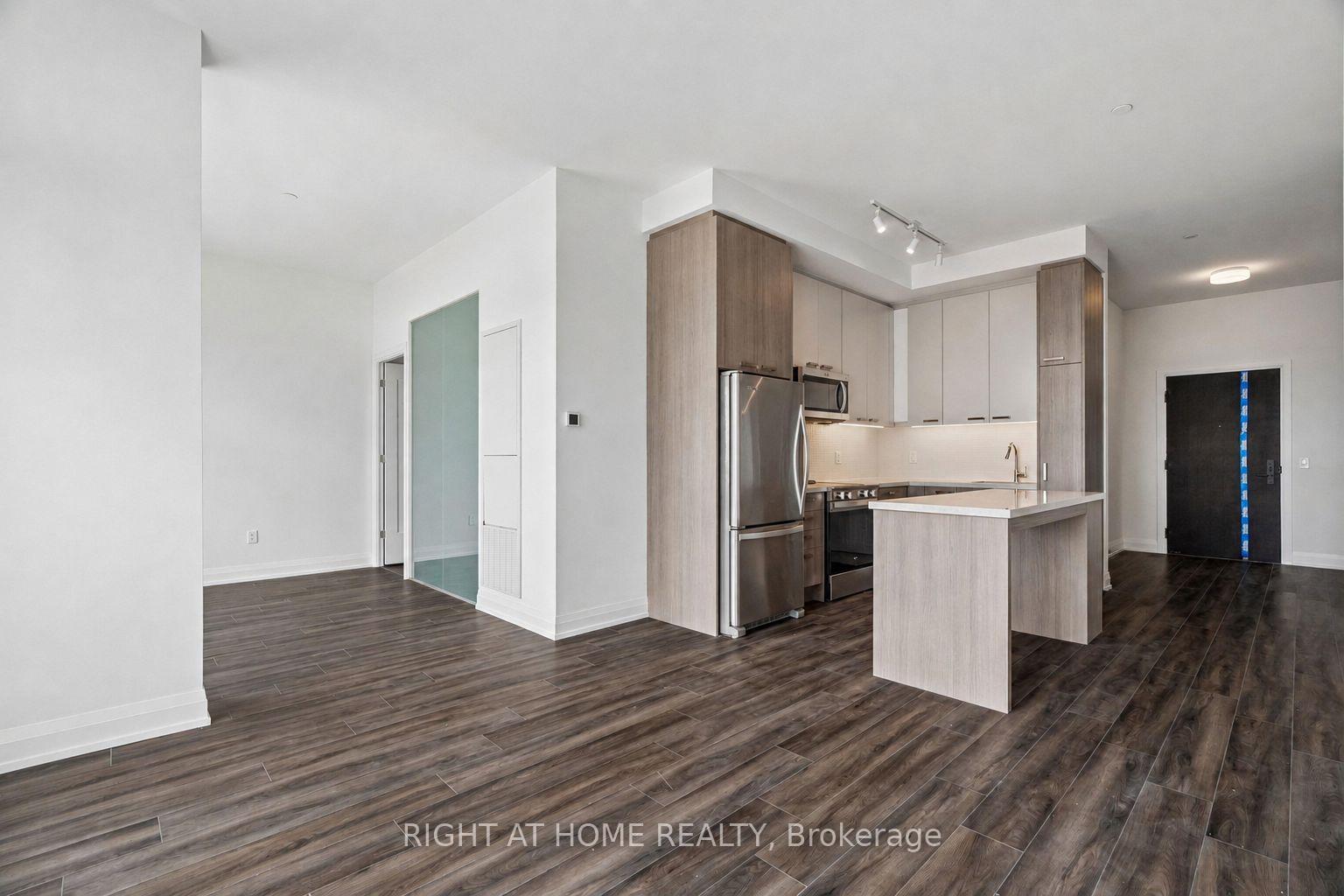 Photo 8 of 20 Soudan Avenue, Toronto, Mount Pleasant West — HOMEH