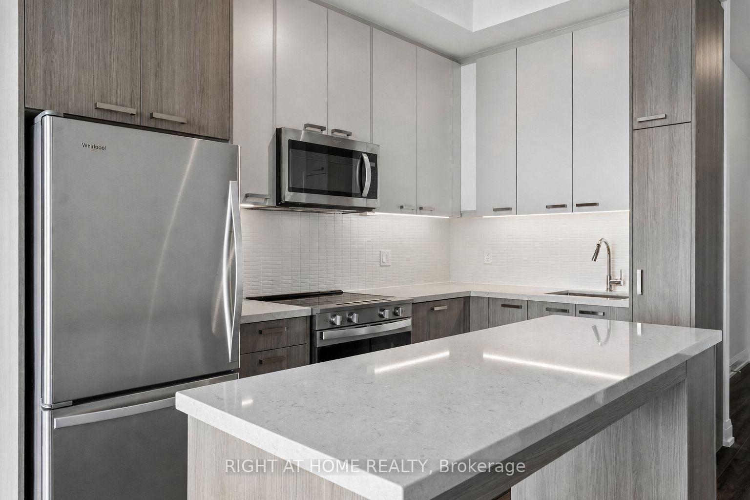 Photo 9 of 20 Soudan Avenue, Toronto, Mount Pleasant West — HOMEH