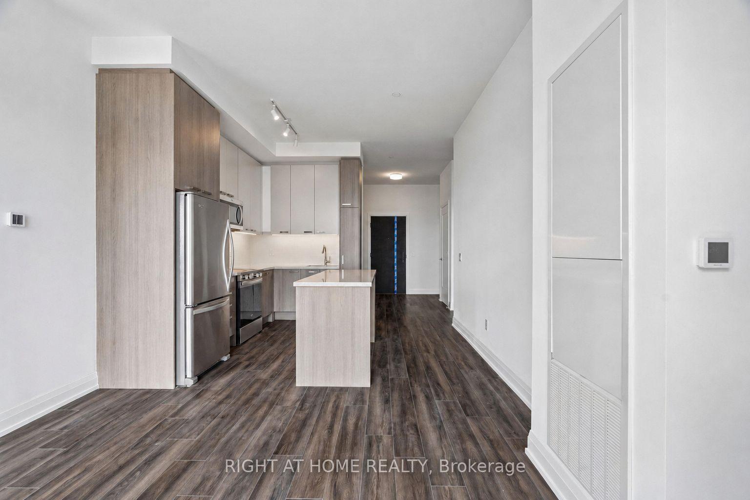 Photo 10 of 20 Soudan Avenue, Toronto, Mount Pleasant West — HOMEH