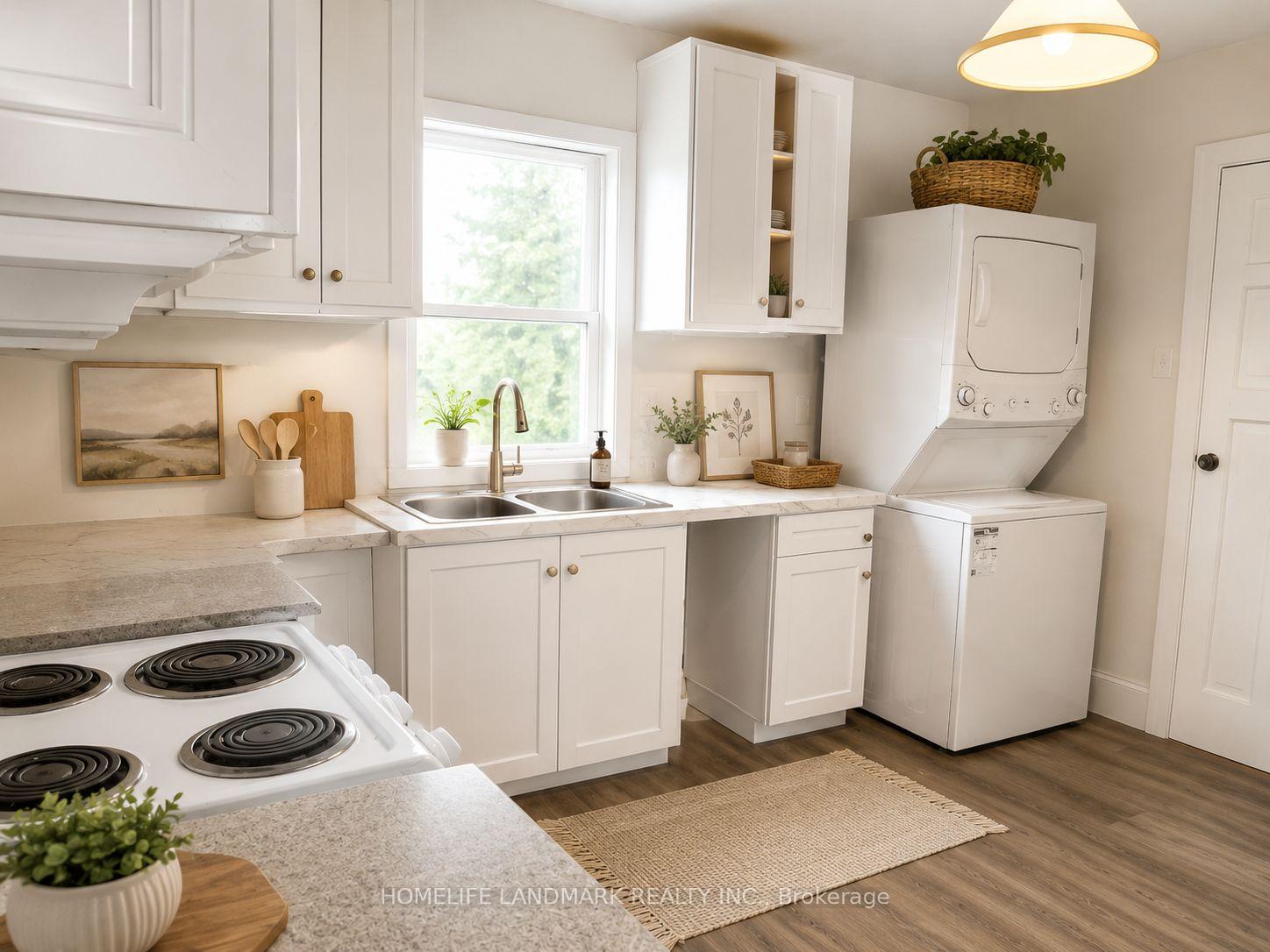 Photo 3 of 528 Birchmount Road, Scarborough, Clairlea-Birchmount — HOMEH