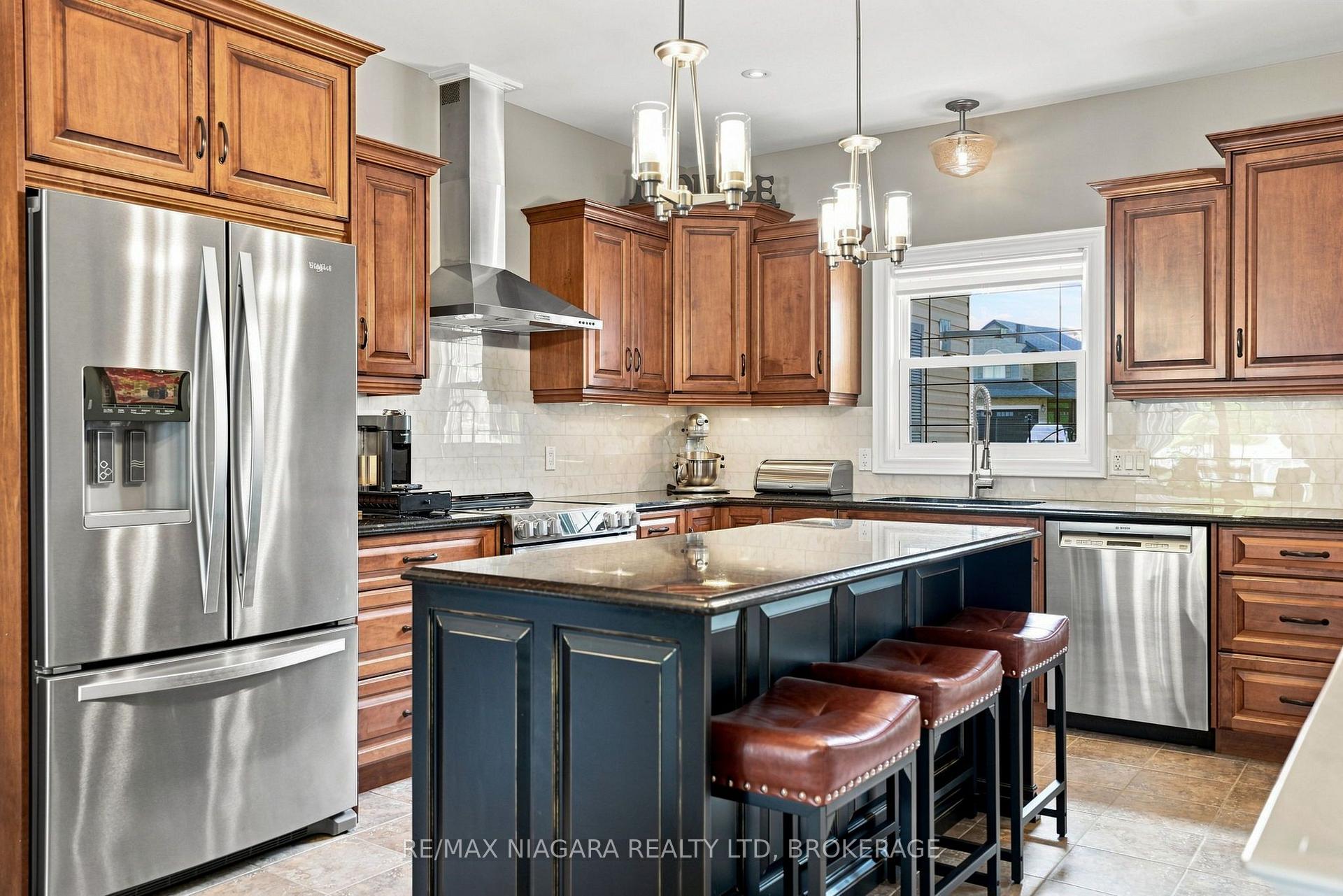 Photo 11 of 5477 Attema Crescent, West Lincoln, Bismark/Wellandport — HOMEH