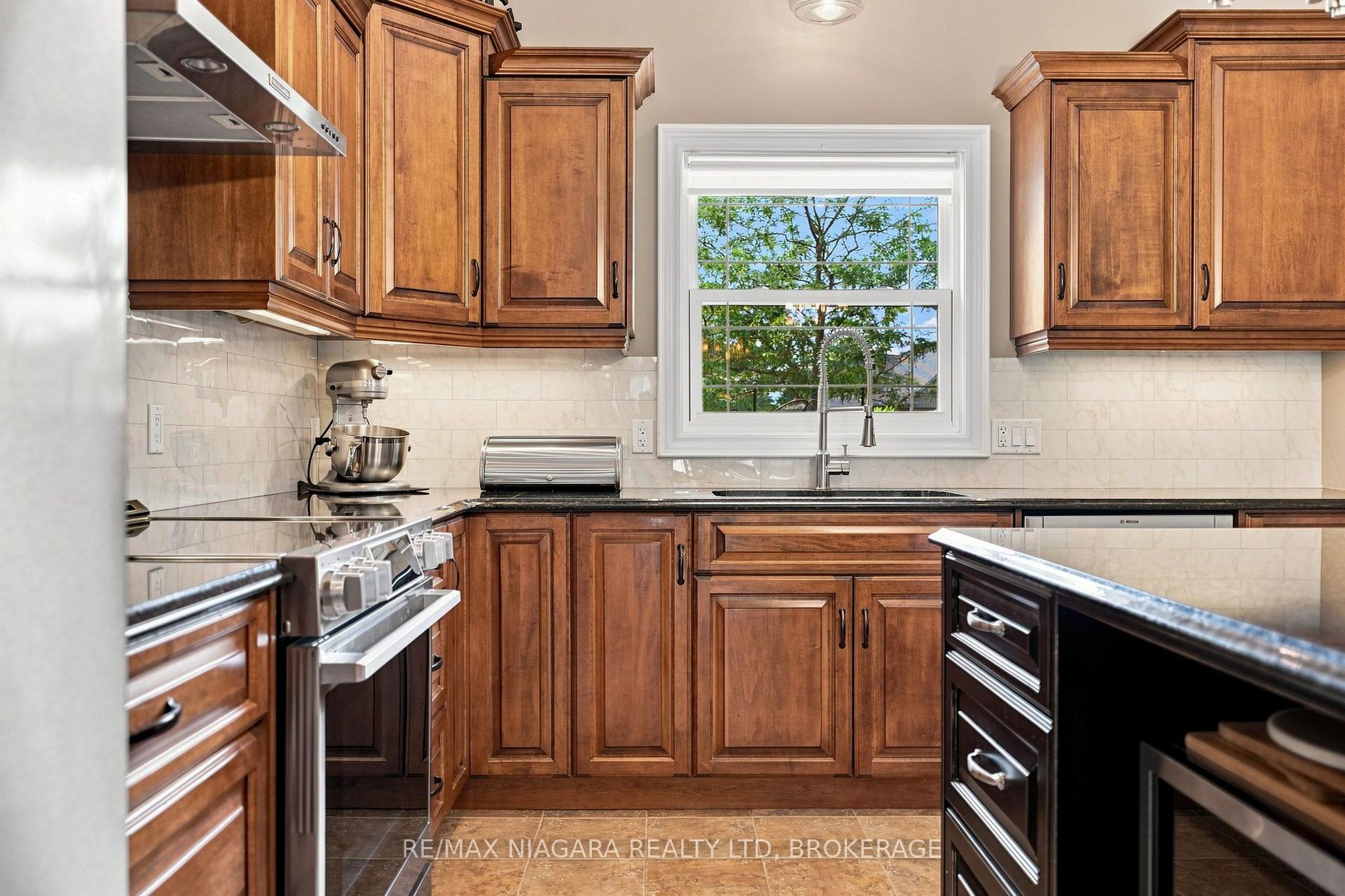 Photo 12 of 5477 Attema Crescent, West Lincoln, Bismark/Wellandport — HOMEH