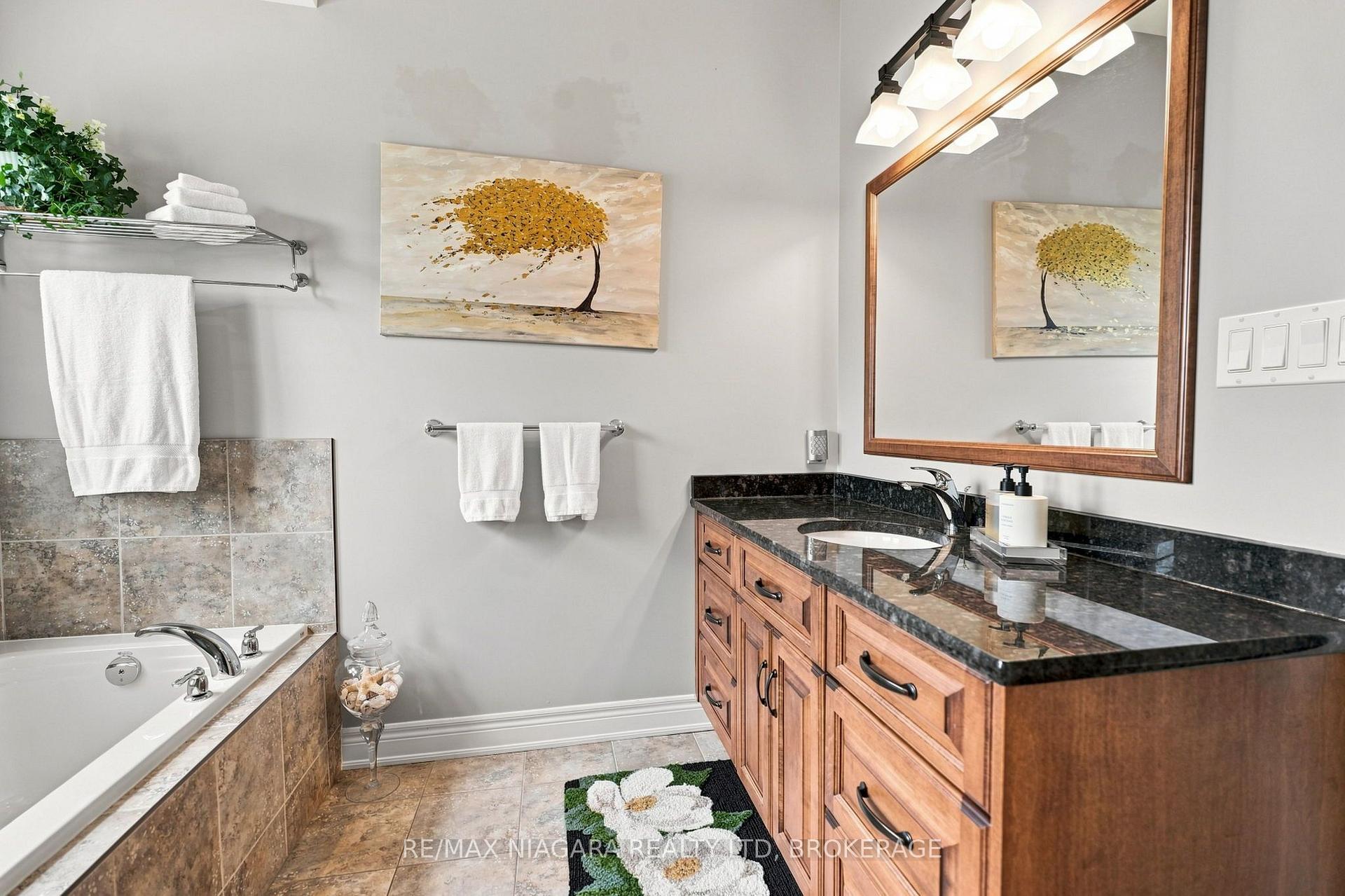 Photo 17 of 5477 Attema Crescent, West Lincoln, Bismark/Wellandport — HOMEH