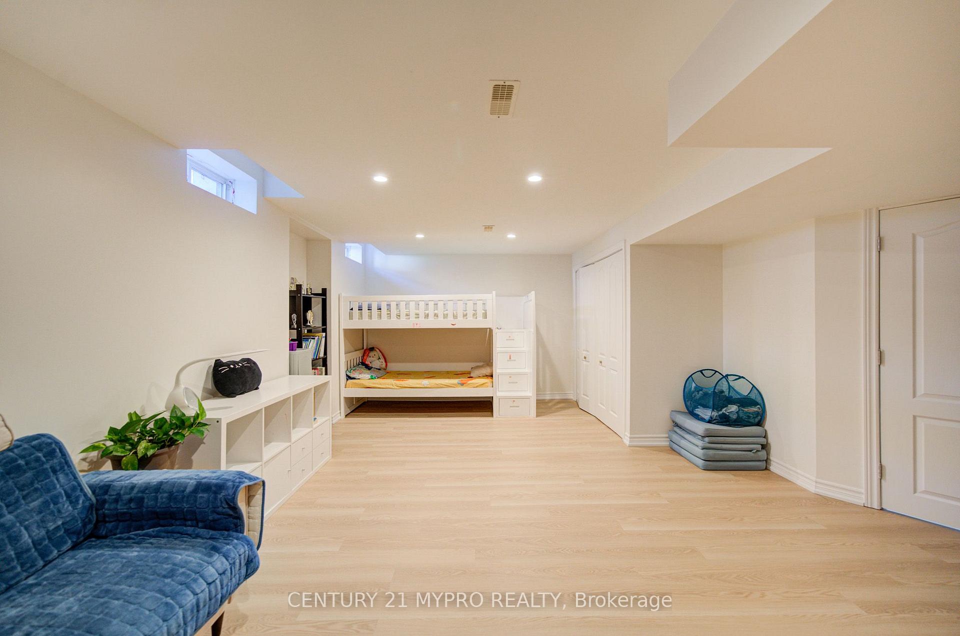 Photo 16 of 73 Pillar Rock Crescent, Markham, Victoria Manor-Jennings Gate — HOMEH