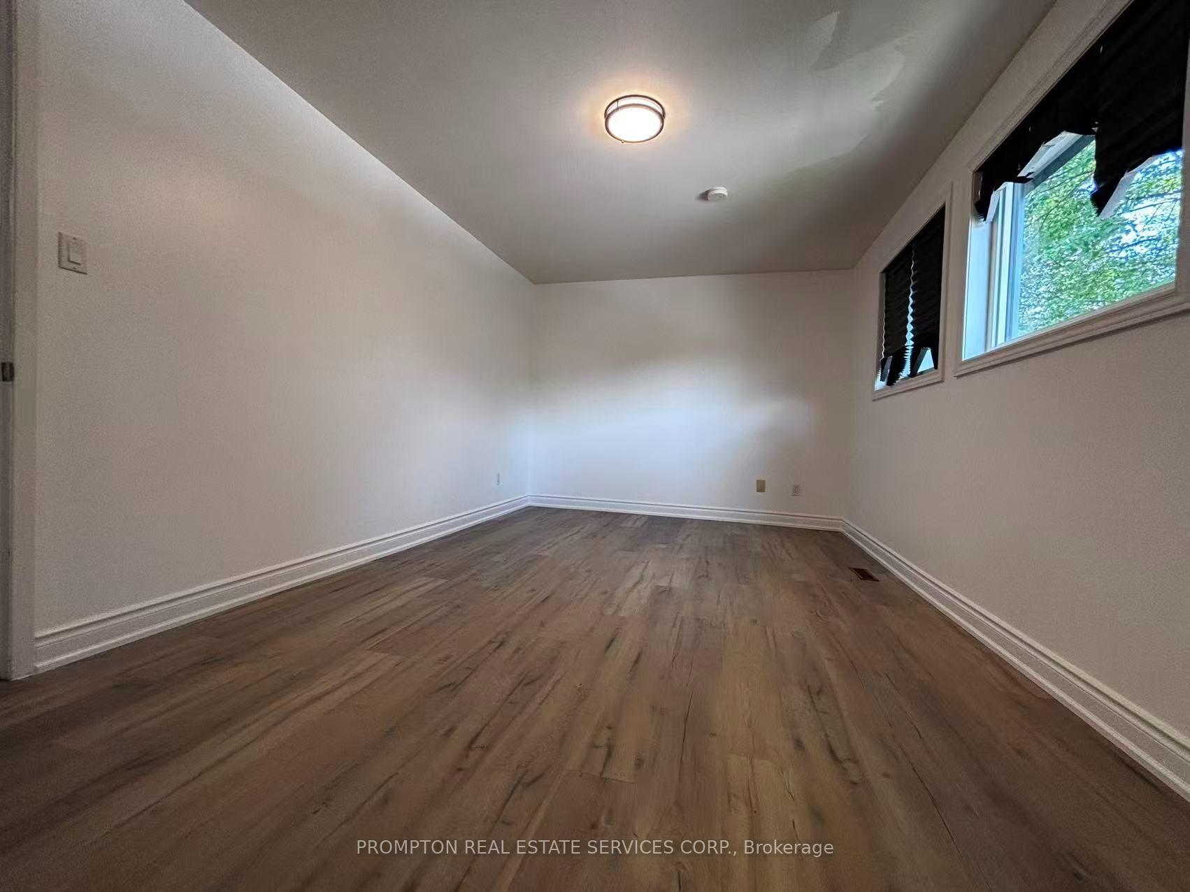 Photo 34 of 22 Poplar Crescent, Aurora, Aurora Highlands — HOMEH