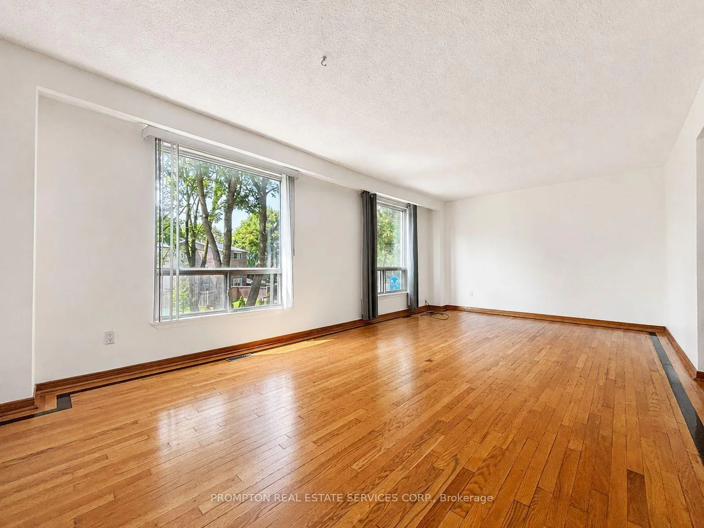 Photo 11 of 22 Poplar Crescent, Aurora, Aurora Highlands — HOMEH