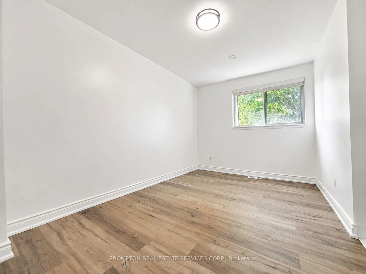 Photo 23 of 22 Poplar Crescent, Aurora, Aurora Highlands — HOMEH