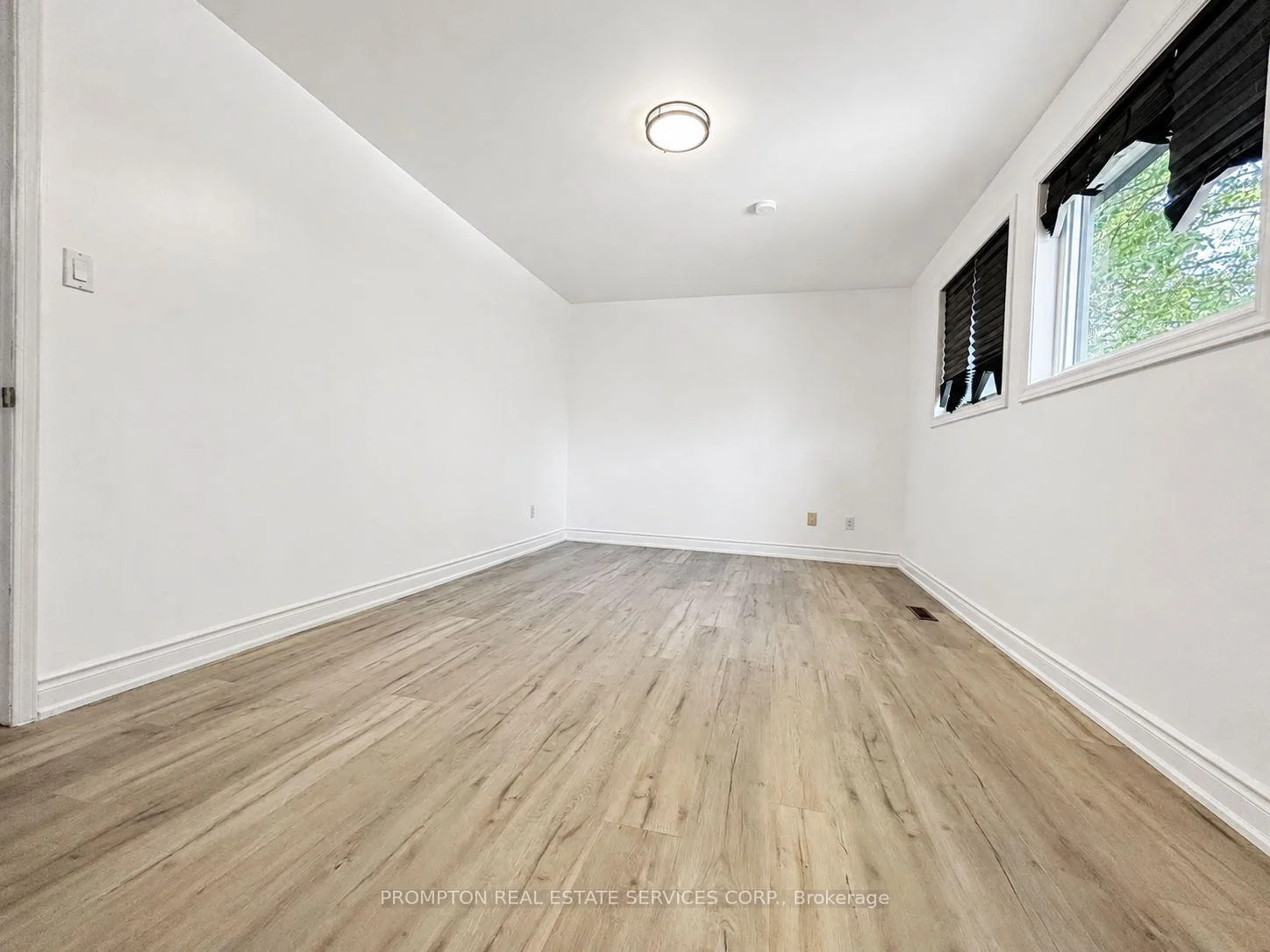 Photo 35 of 22 Poplar Crescent, Aurora, Aurora Highlands — HOMEH